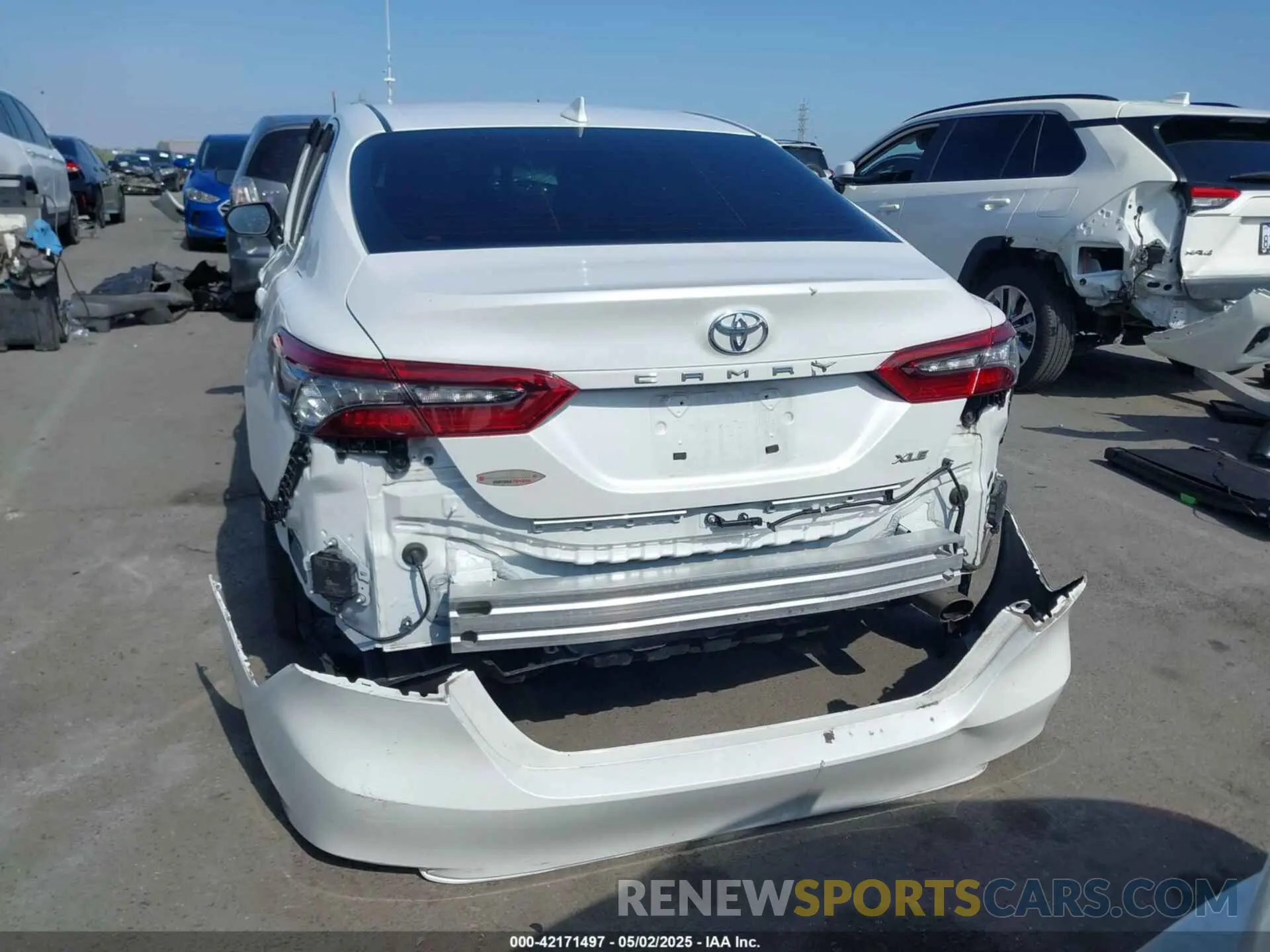 17 Photograph of a damaged car 4T1F11AK0PU754916 TOYOTA CAMRY 2023