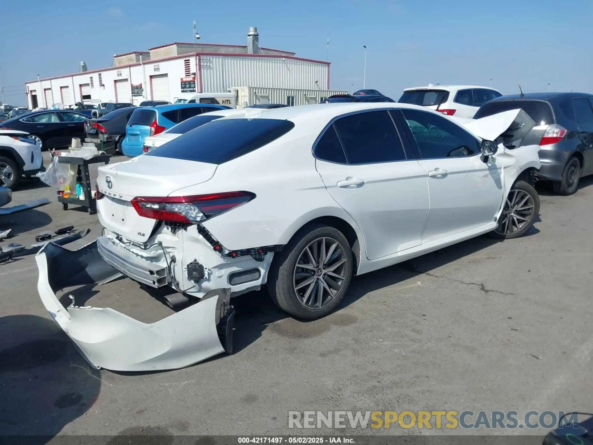 4 Photograph of a damaged car 4T1F11AK0PU754916 TOYOTA CAMRY 2023
