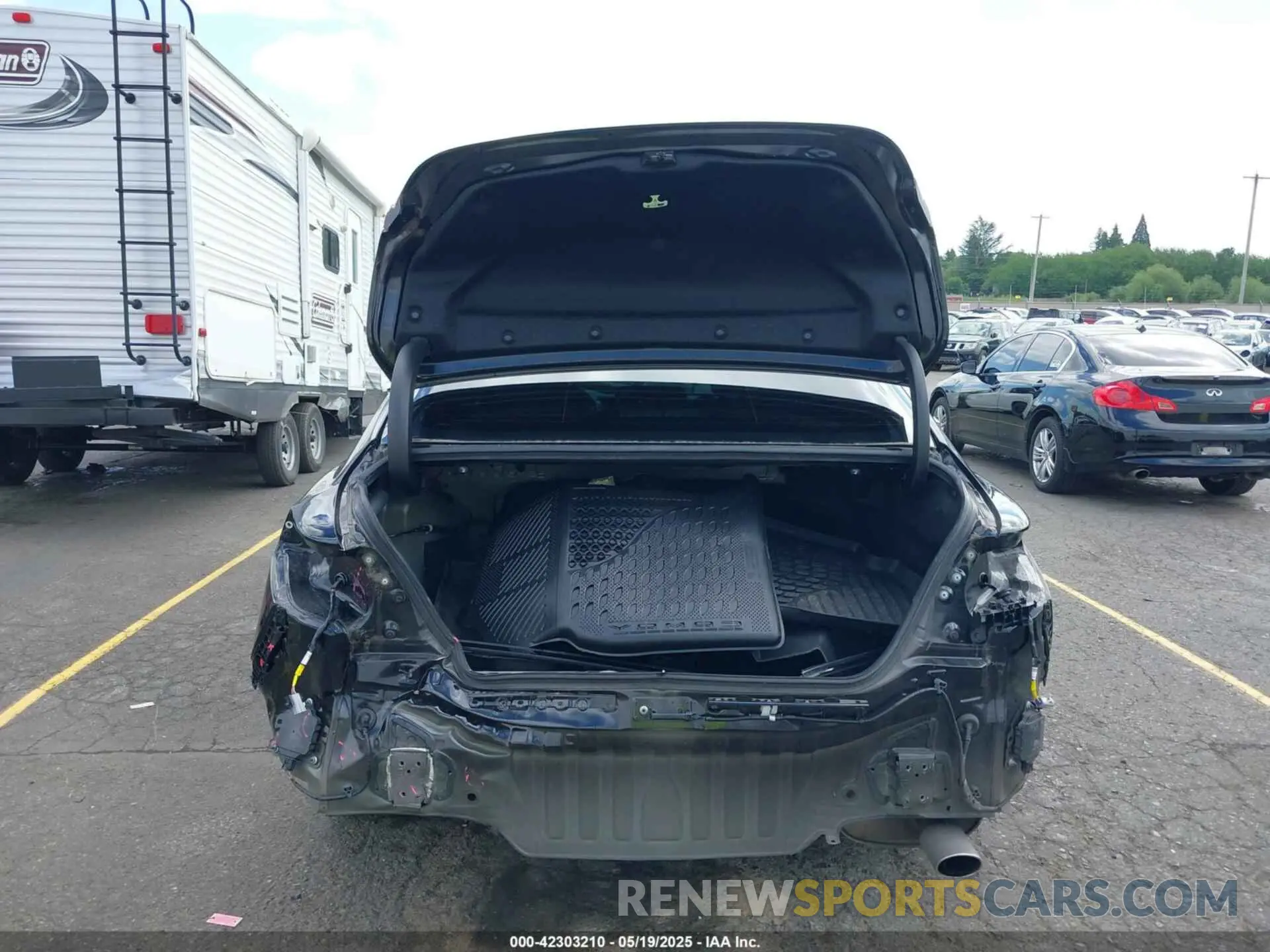 17 Photograph of a damaged car 4T1F11BK1PU094951 TOYOTA CAMRY 2023