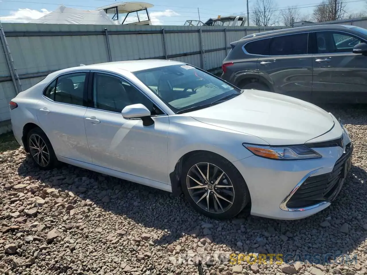 4 Photograph of a damaged car 4T1F11BK1PU099230 TOYOTA CAMRY 2023