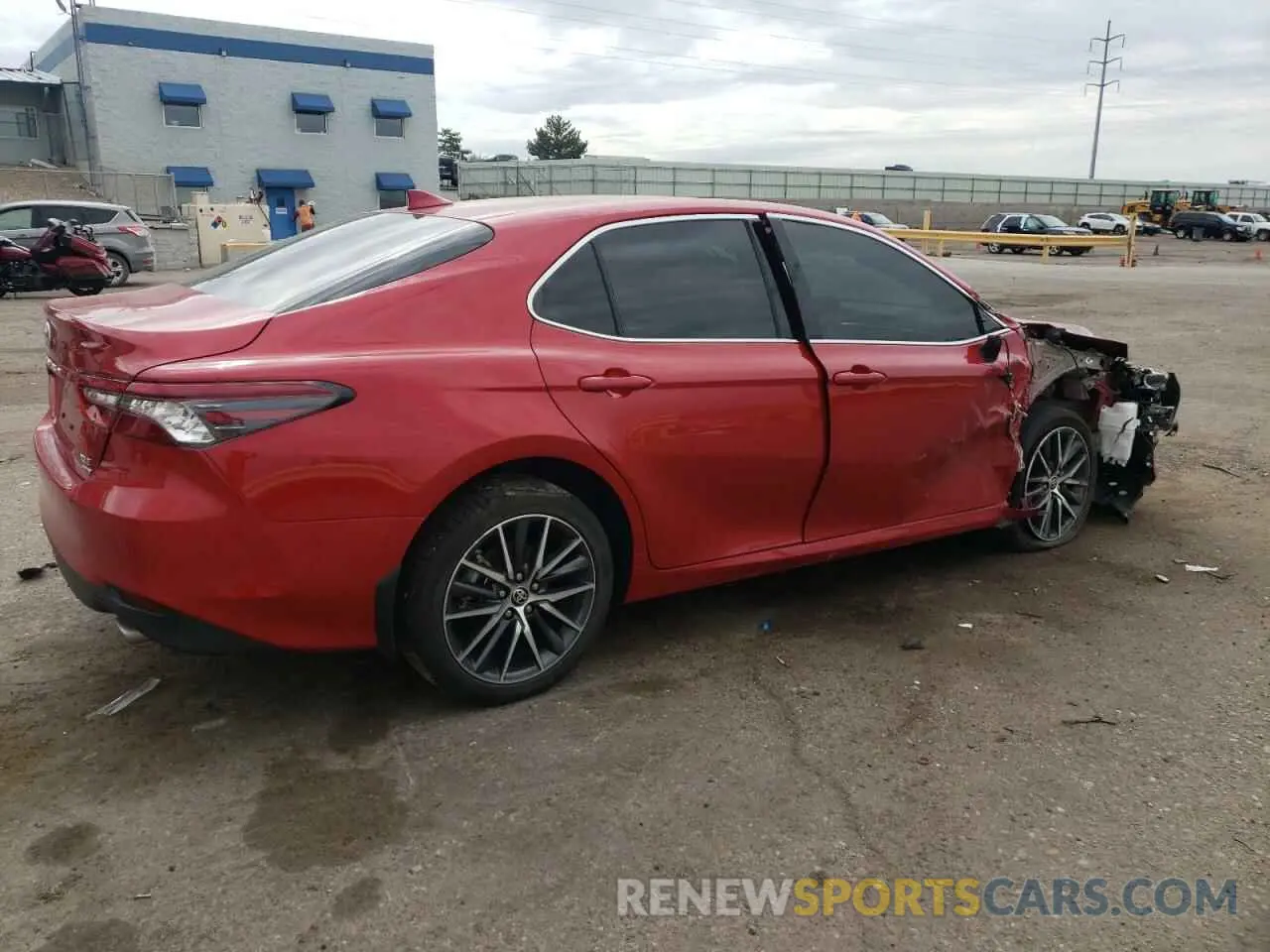 3 Фотография поврежденного автомобиля 4T1F11BK5PU078445 TOYOTA CAMRY 2023