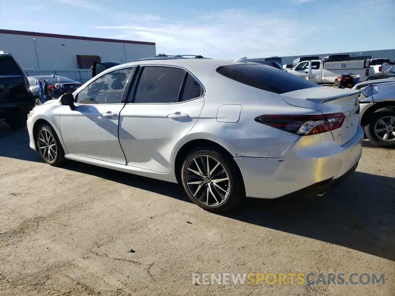 2 Фотография поврежденного автомобиля 4T1F31AK1PU608521 TOYOTA CAMRY 2023