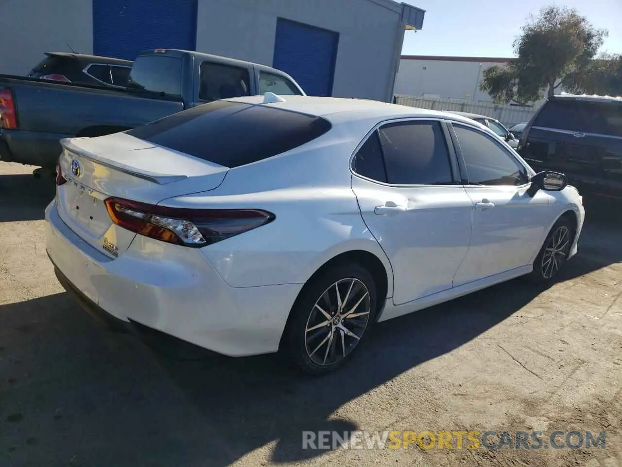3 Фотография поврежденного автомобиля 4T1F31AK1PU608521 TOYOTA CAMRY 2023