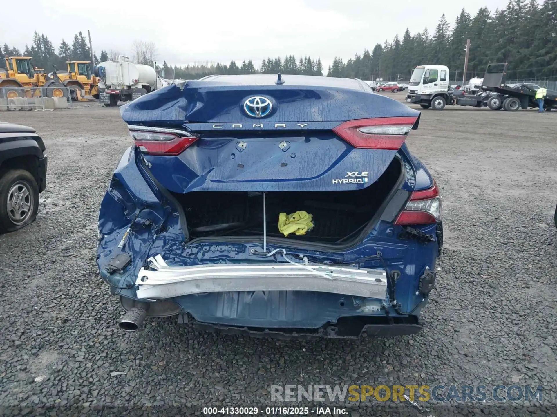 17 Photograph of a damaged car 4T1F31AK4PU059218 TOYOTA CAMRY 2023