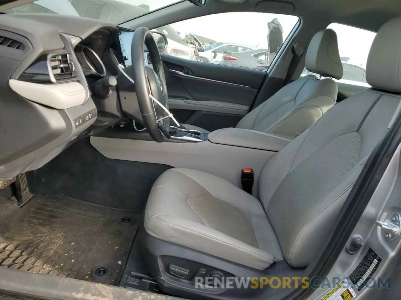 7 Photograph of a damaged car 4T1F31AK5PU604875 TOYOTA CAMRY 2023