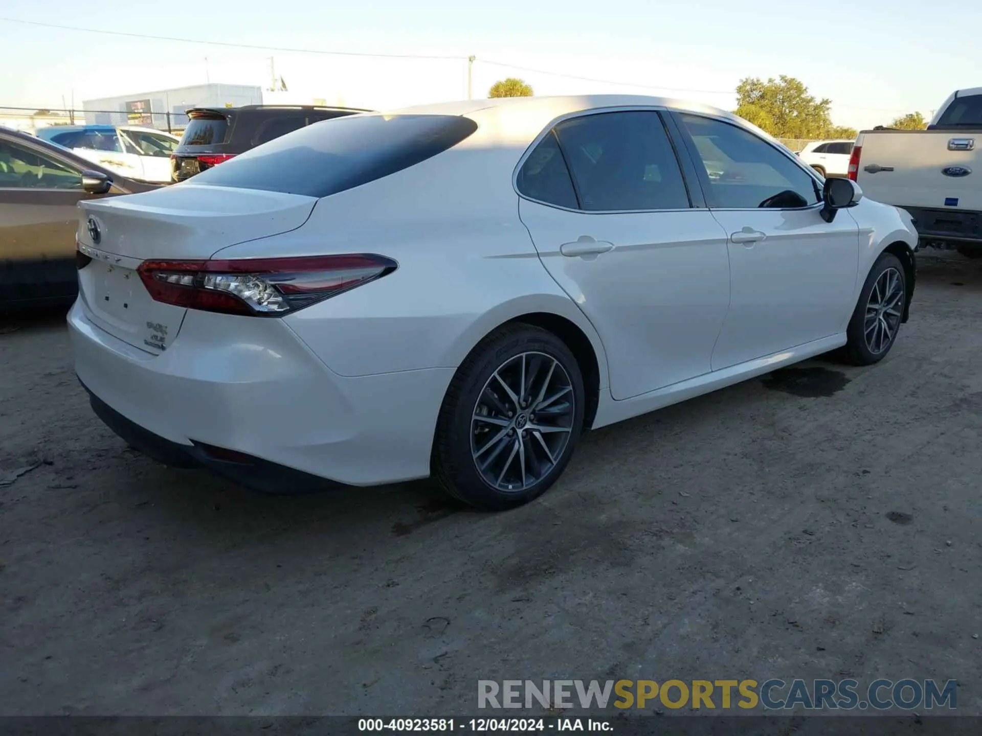 4 Фотография поврежденного автомобиля 4T1F31AK5PU615312 TOYOTA CAMRY 2023