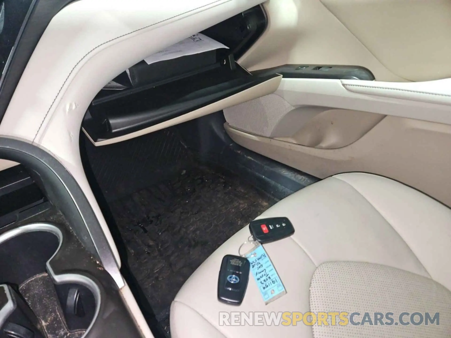 27 Photograph of a damaged car 4T1F31AK7PU049539 TOYOTA CAMRY 2023