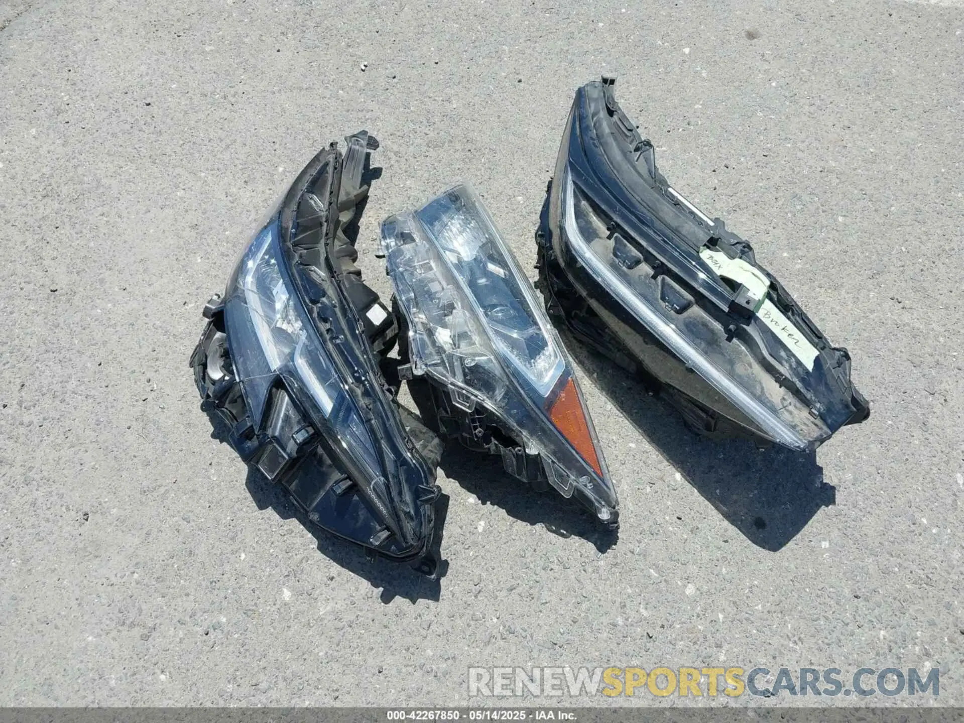 12 Photograph of a damaged car 4T1F31AK7PU613965 TOYOTA CAMRY 2023