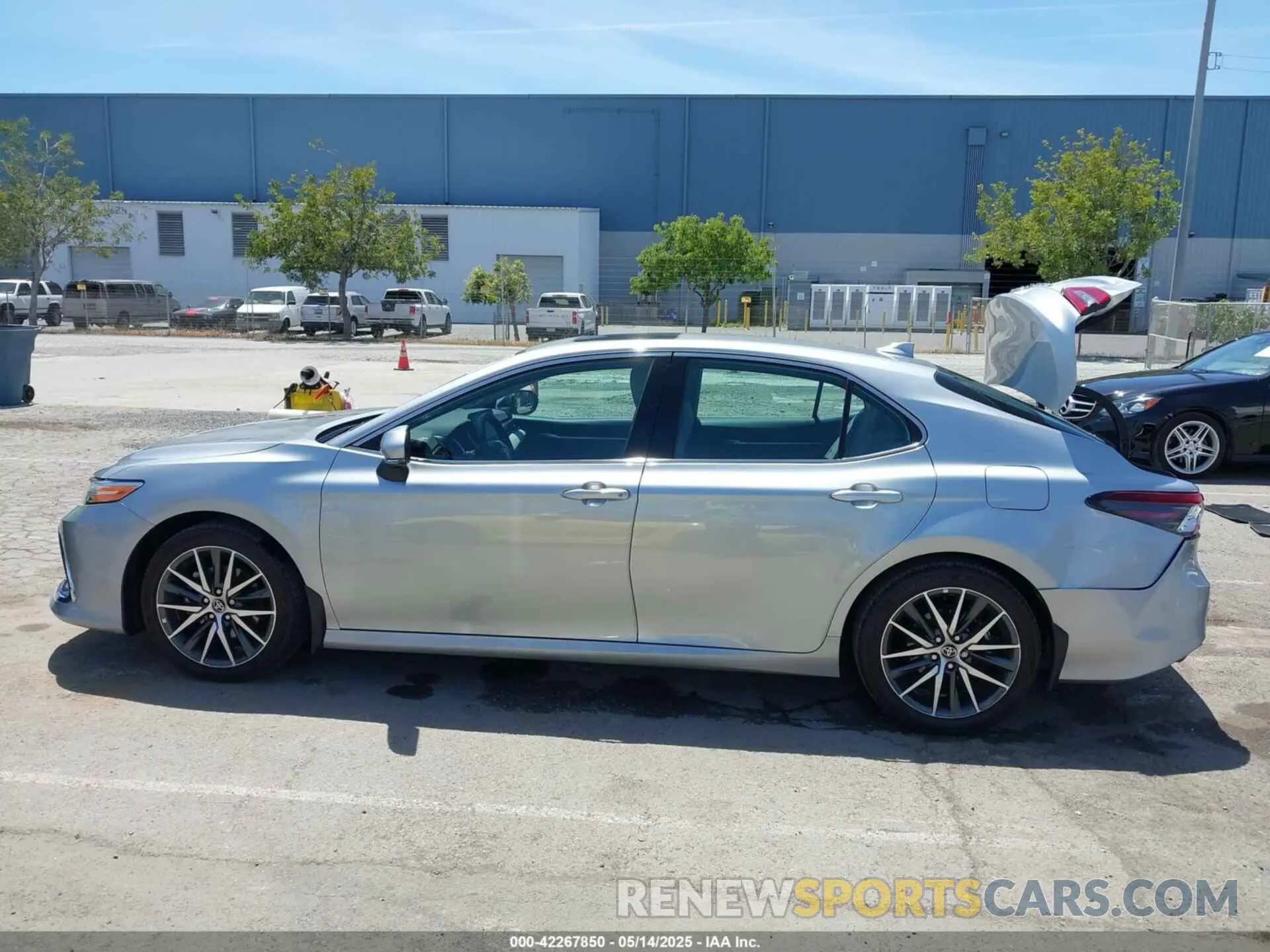 15 Photograph of a damaged car 4T1F31AK7PU613965 TOYOTA CAMRY 2023