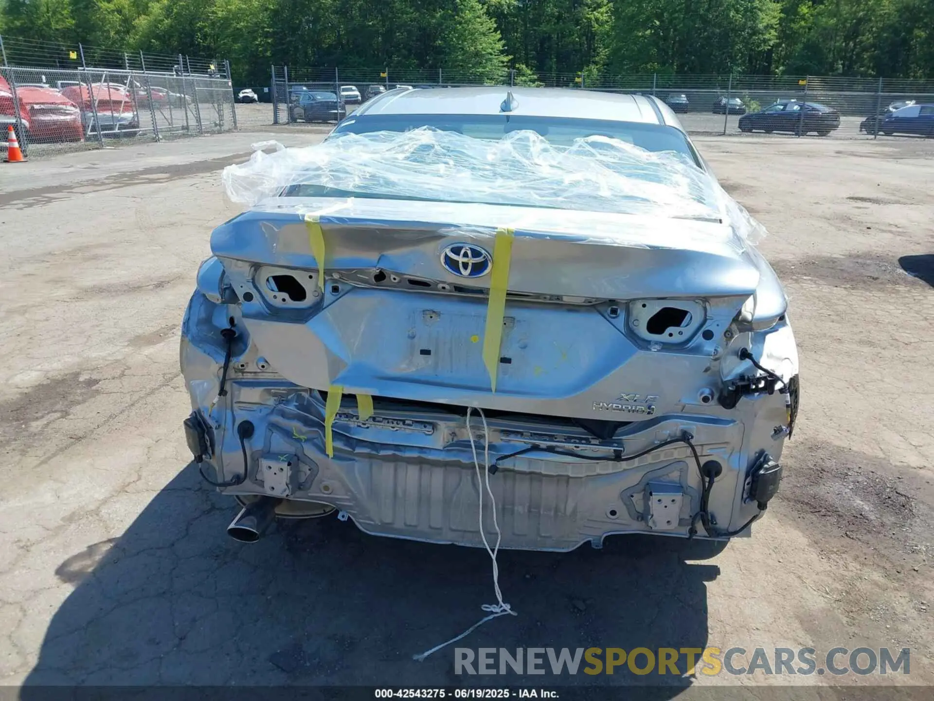 6 Photograph of a damaged car 4T1F31AK7PU620561 TOYOTA CAMRY 2023