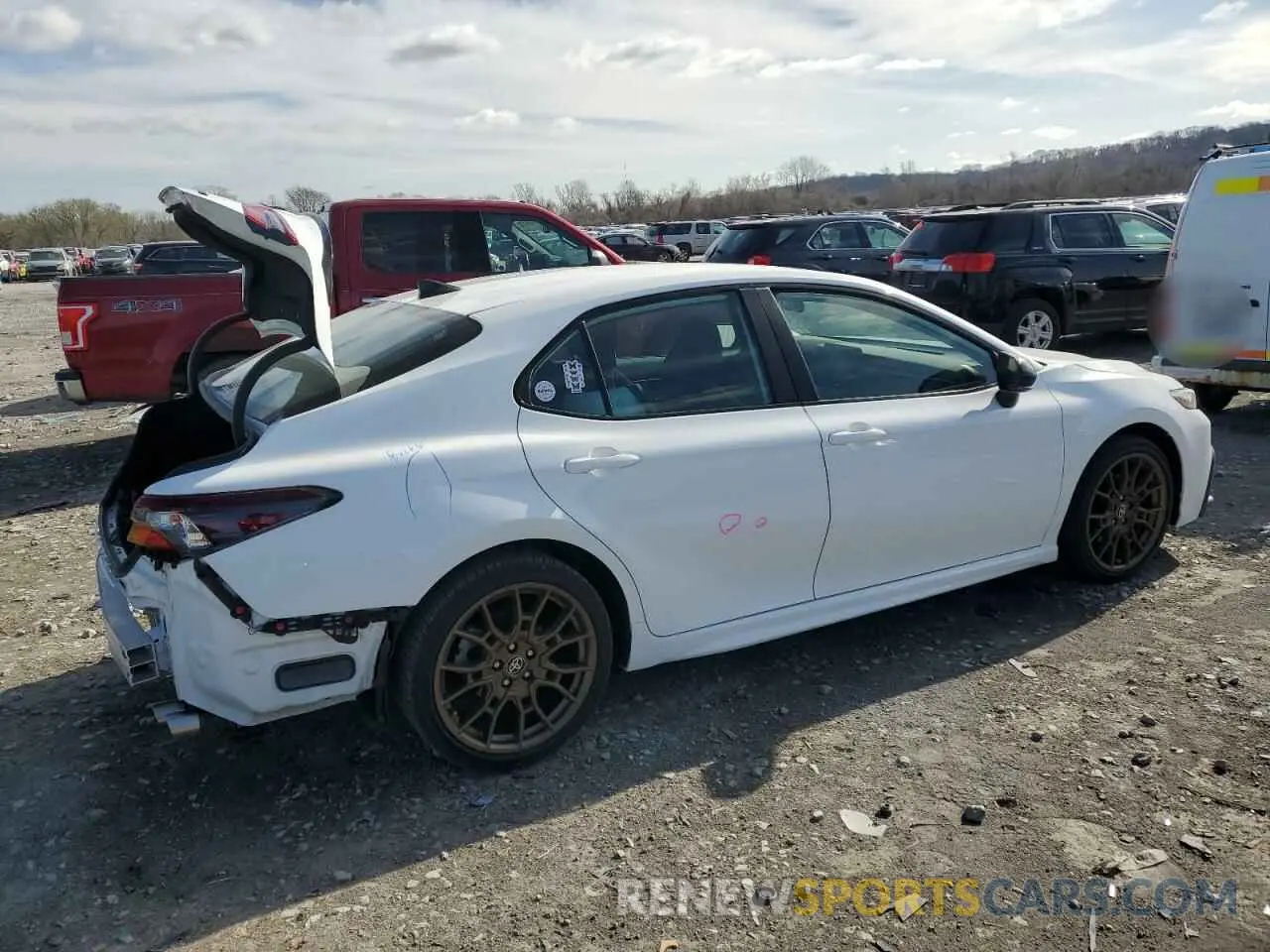 3 Фотография поврежденного автомобиля 4T1G11AK0PU133017 TOYOTA CAMRY 2023