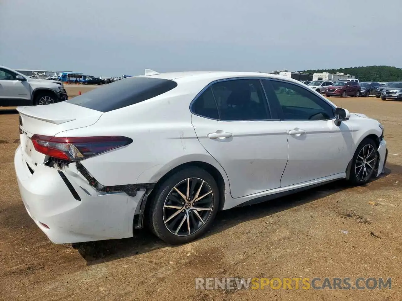 3 Фотография поврежденного автомобиля 4T1G11AK0PU729325 TOYOTA CAMRY 2023