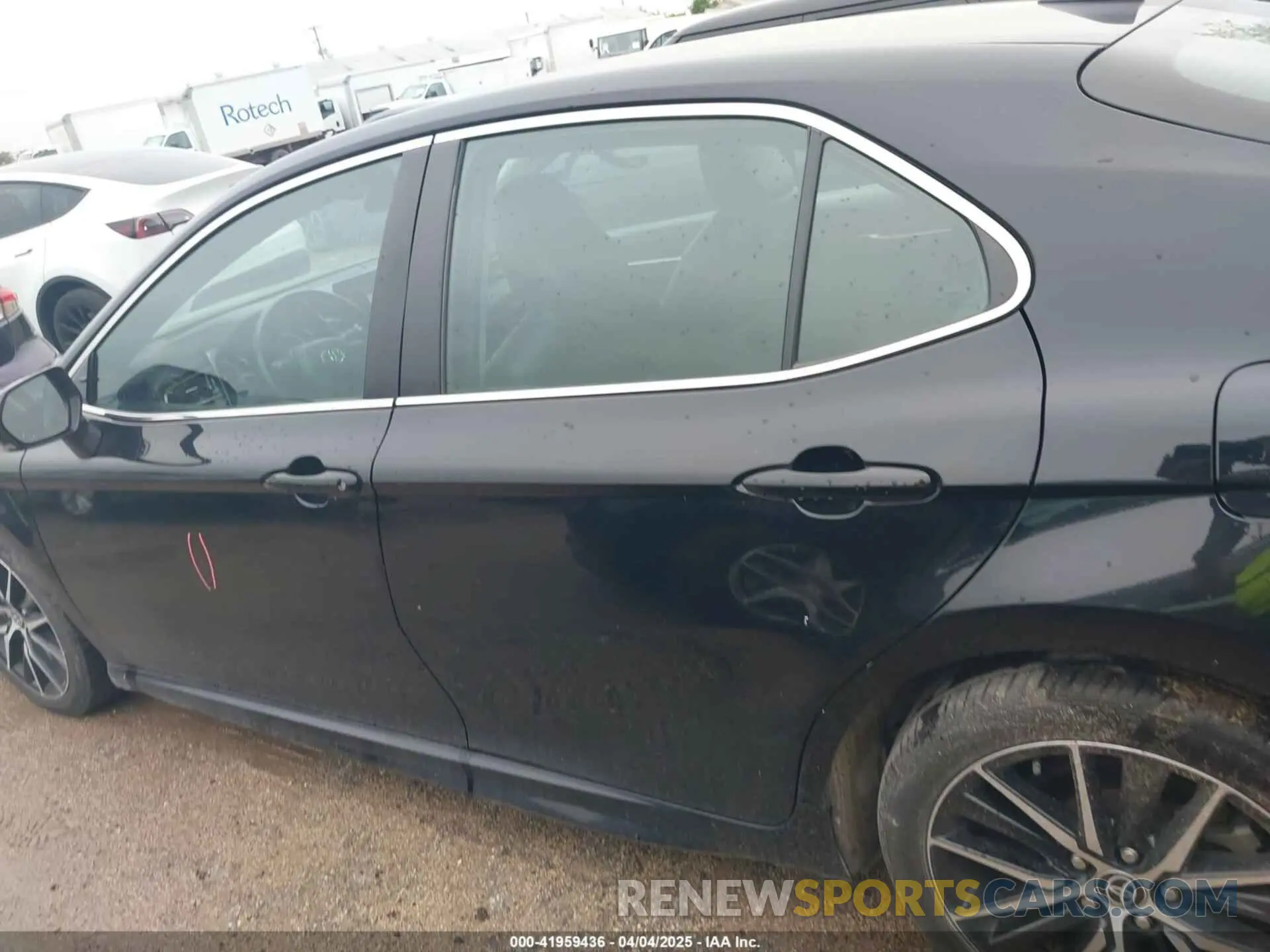14 Фотография поврежденного автомобиля 4T1G11AK0PU734914 TOYOTA CAMRY 2023