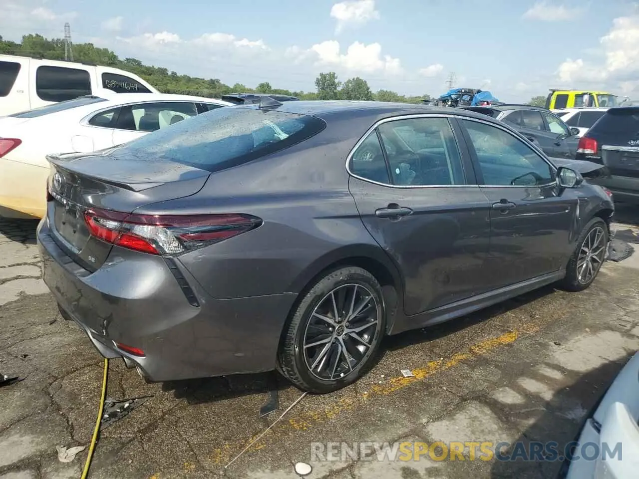 3 Фотография поврежденного автомобиля 4T1G11AK0PU787323 TOYOTA CAMRY 2023
