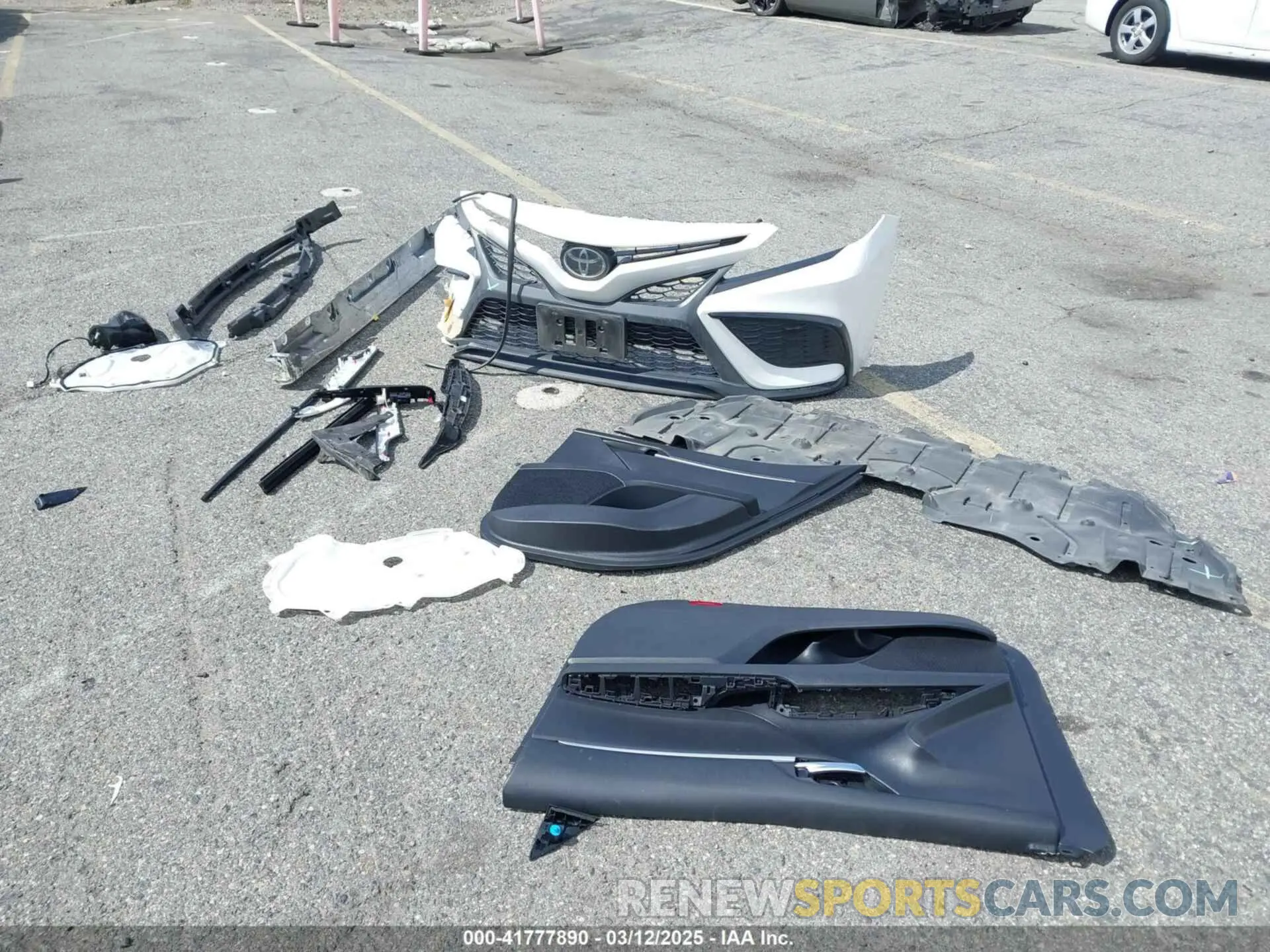 12 Фотография поврежденного автомобиля 4T1G11AK1PU119479 TOYOTA CAMRY 2023