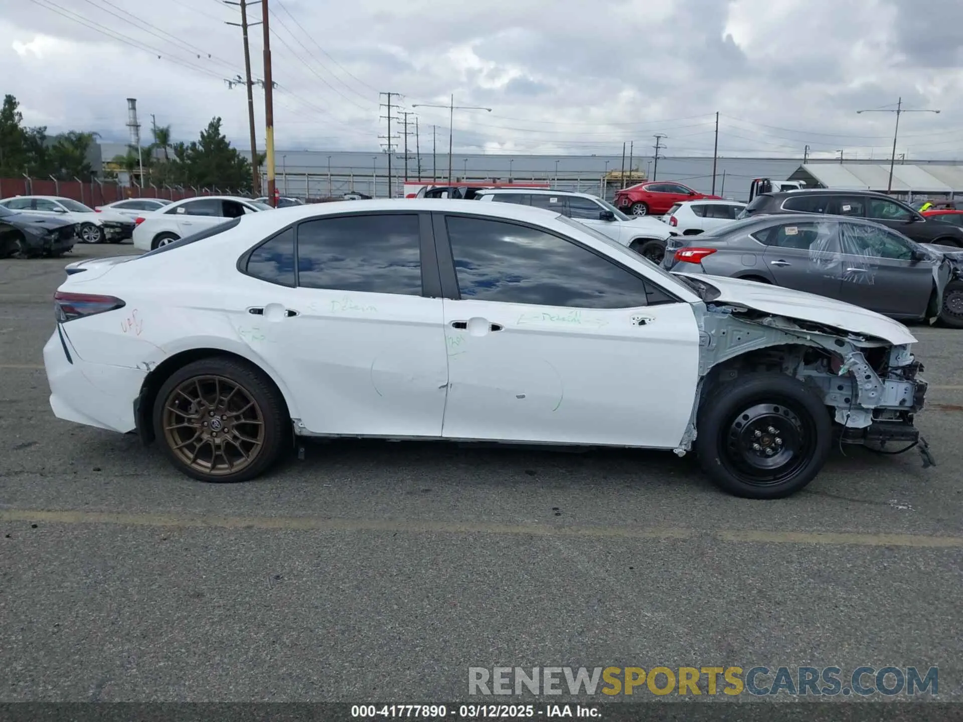 14 Фотография поврежденного автомобиля 4T1G11AK1PU119479 TOYOTA CAMRY 2023