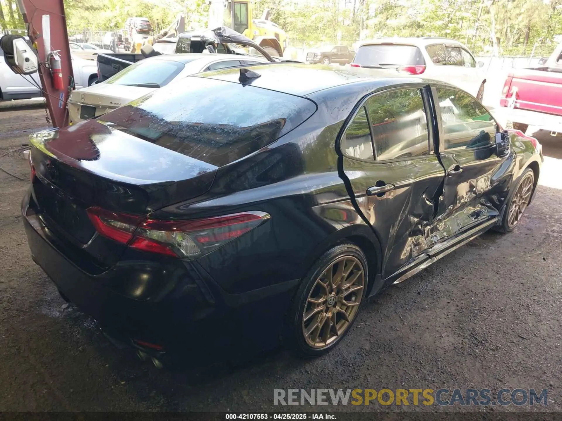 4 Фотография поврежденного автомобиля 4T1G11AK1PU181559 TOYOTA CAMRY 2023