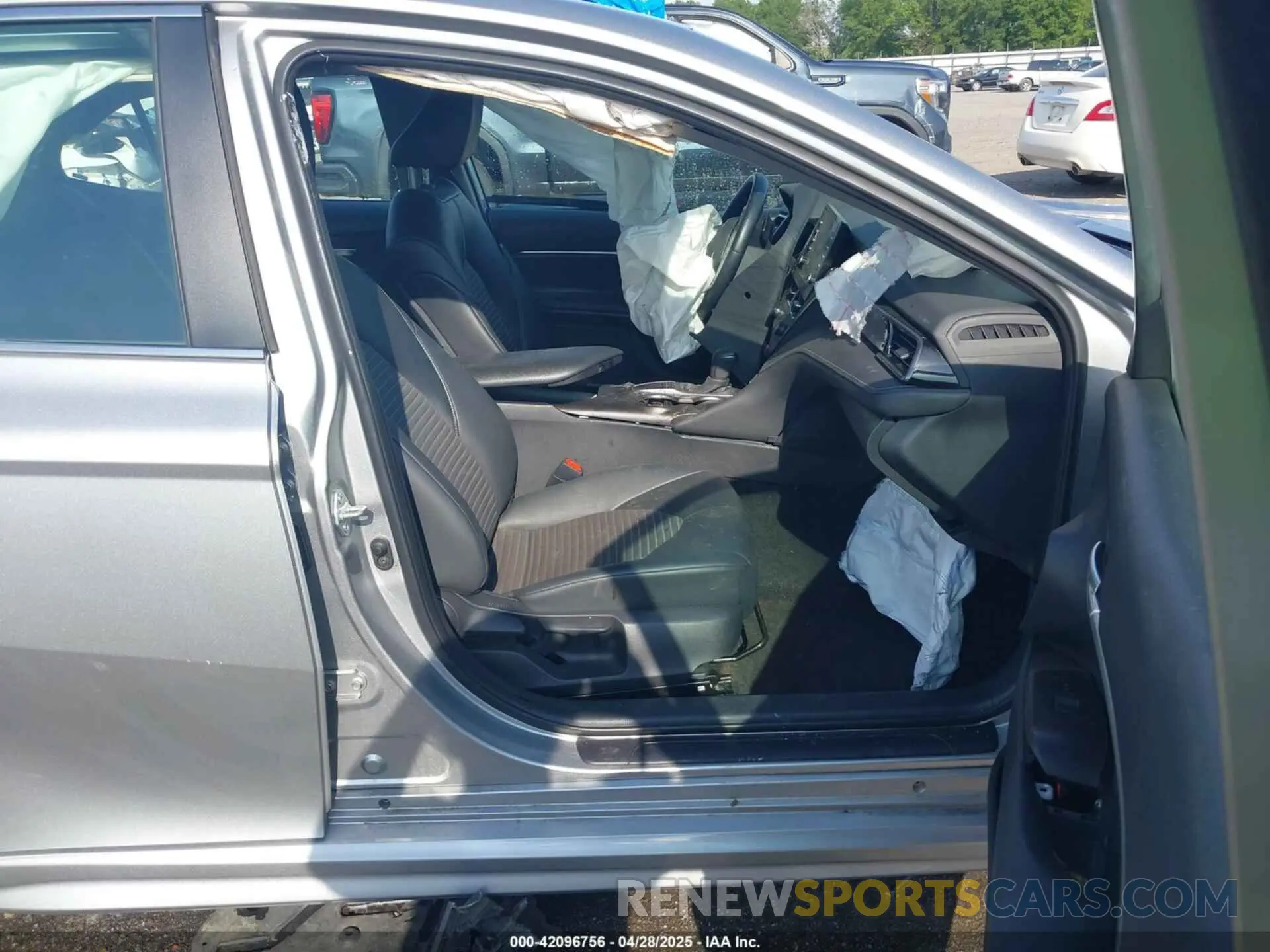 5 Photograph of a damaged car 4T1G11AK1PU728071 TOYOTA CAMRY 2023