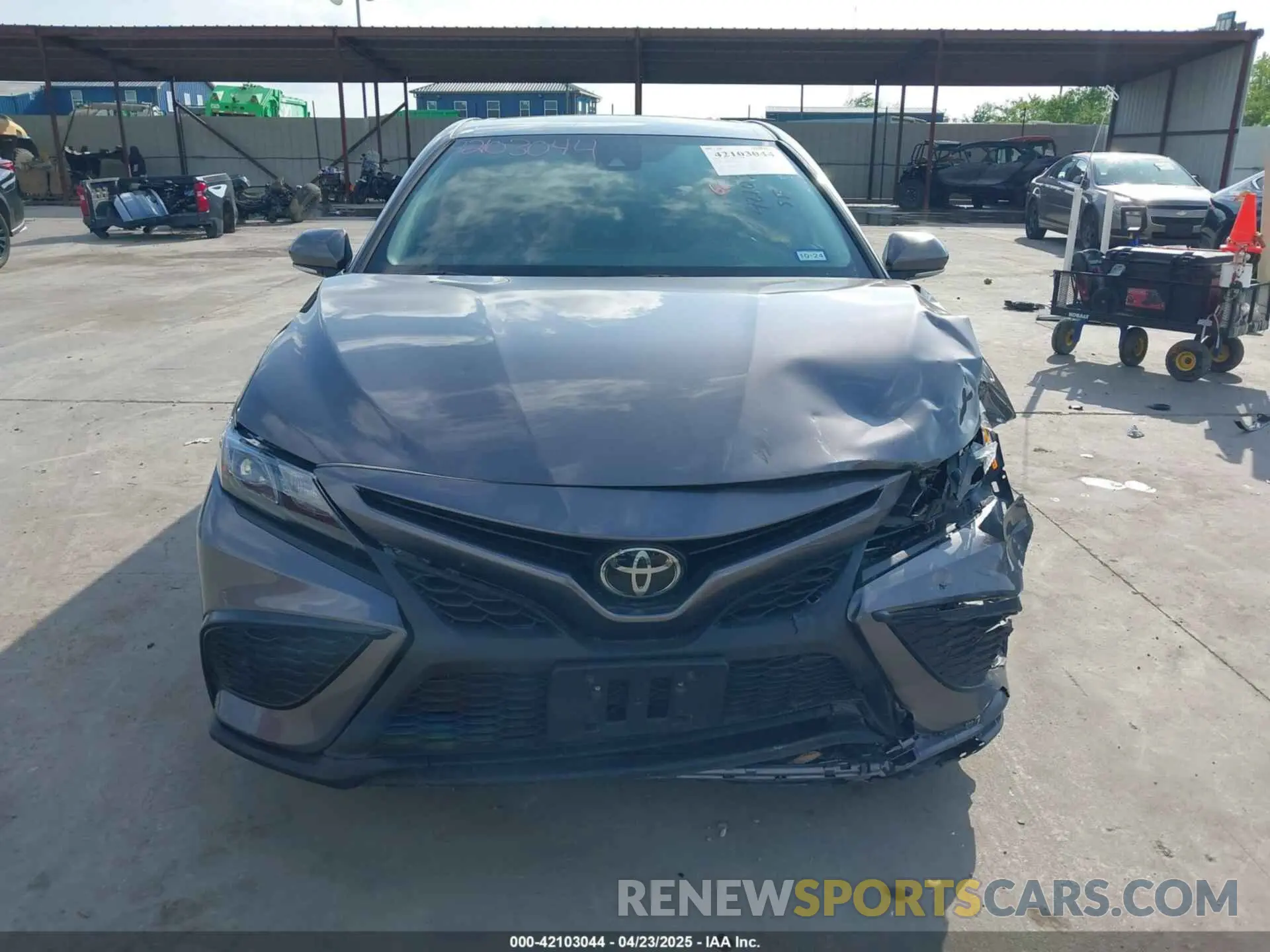 11 Фотография поврежденного автомобиля 4T1G11AK1PU744397 TOYOTA CAMRY 2023