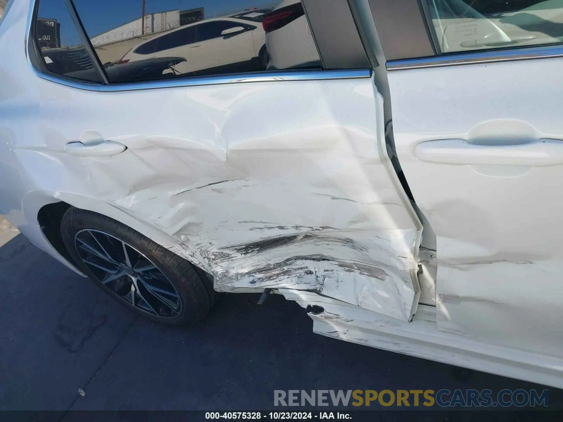 17 Photograph of a damaged car 4T1G11AK1PU744819 TOYOTA CAMRY 2023