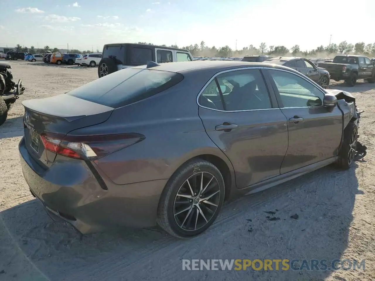 3 Фотография поврежденного автомобиля 4T1G11AK1PU759675 TOYOTA CAMRY 2023