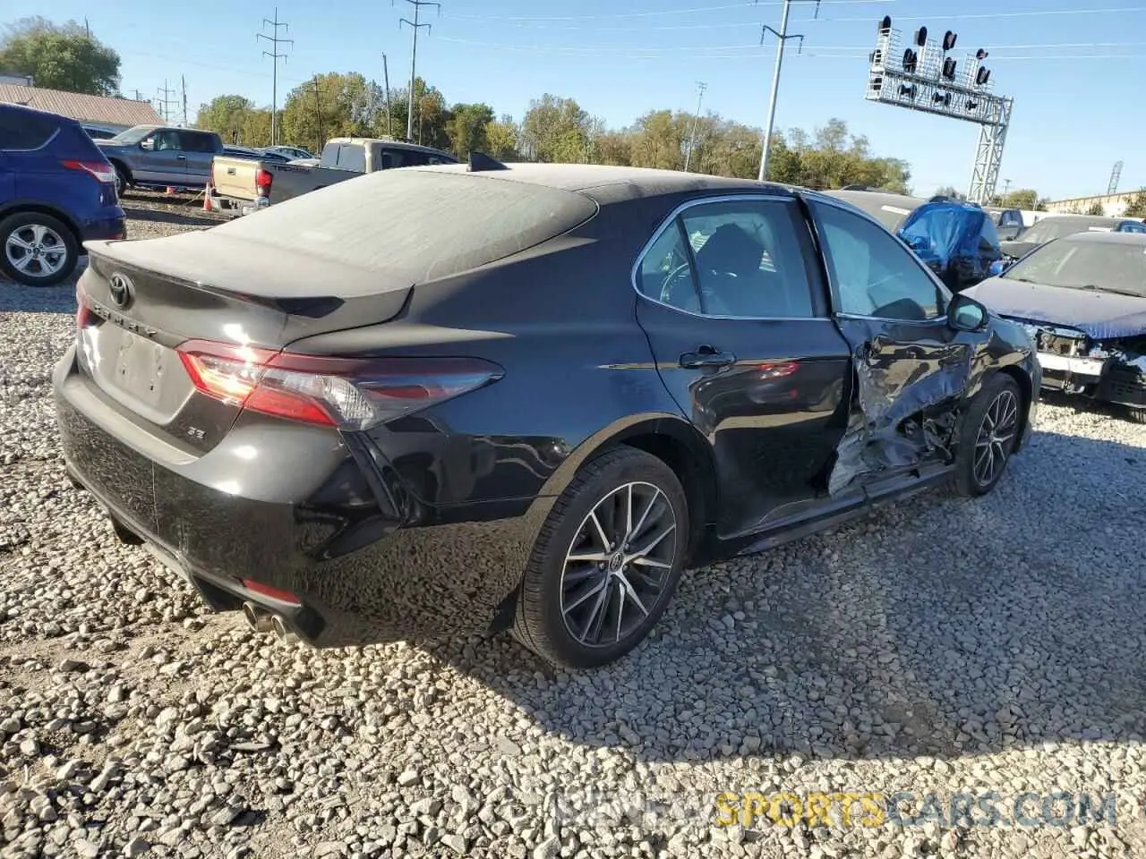 3 Фотография поврежденного автомобиля 4T1G11AK1PU816067 TOYOTA CAMRY 2023