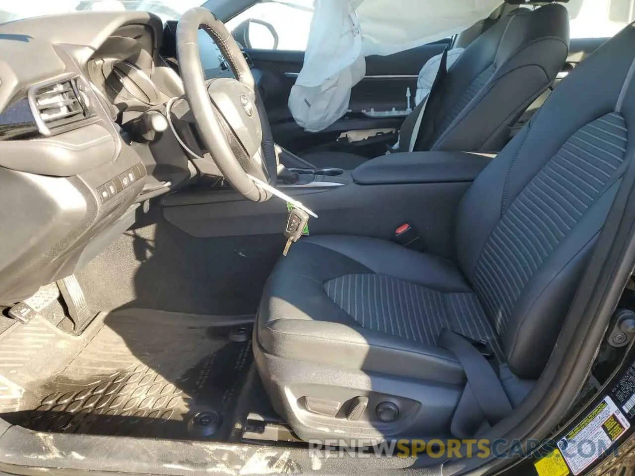 7 Фотография поврежденного автомобиля 4T1G11AK1PU816067 TOYOTA CAMRY 2023