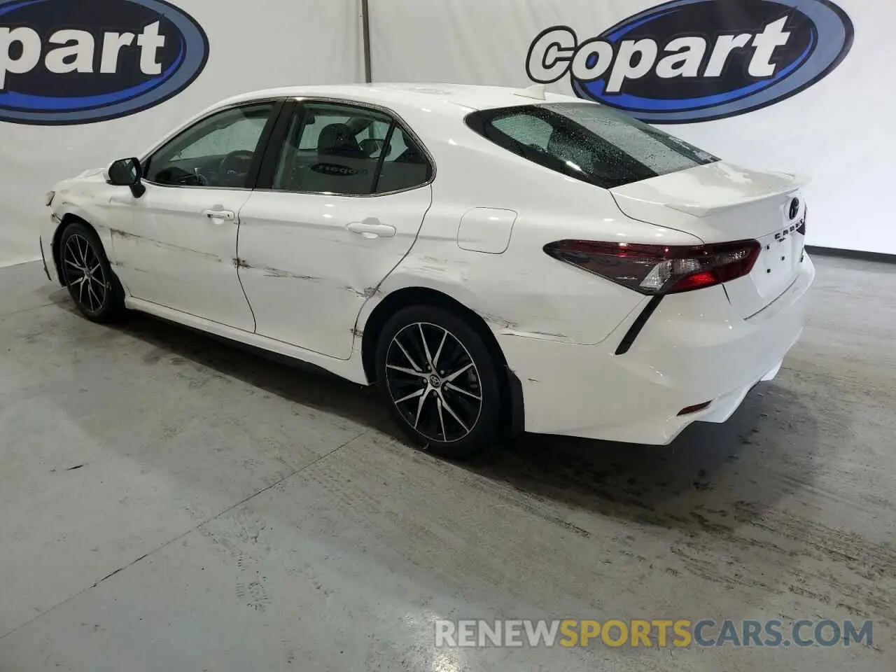 2 Фотография поврежденного автомобиля 4T1G11AK1PU817185 TOYOTA CAMRY 2023