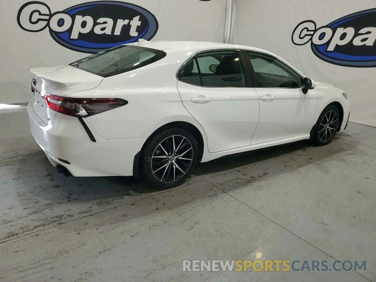 3 Фотография поврежденного автомобиля 4T1G11AK1PU817185 TOYOTA CAMRY 2023