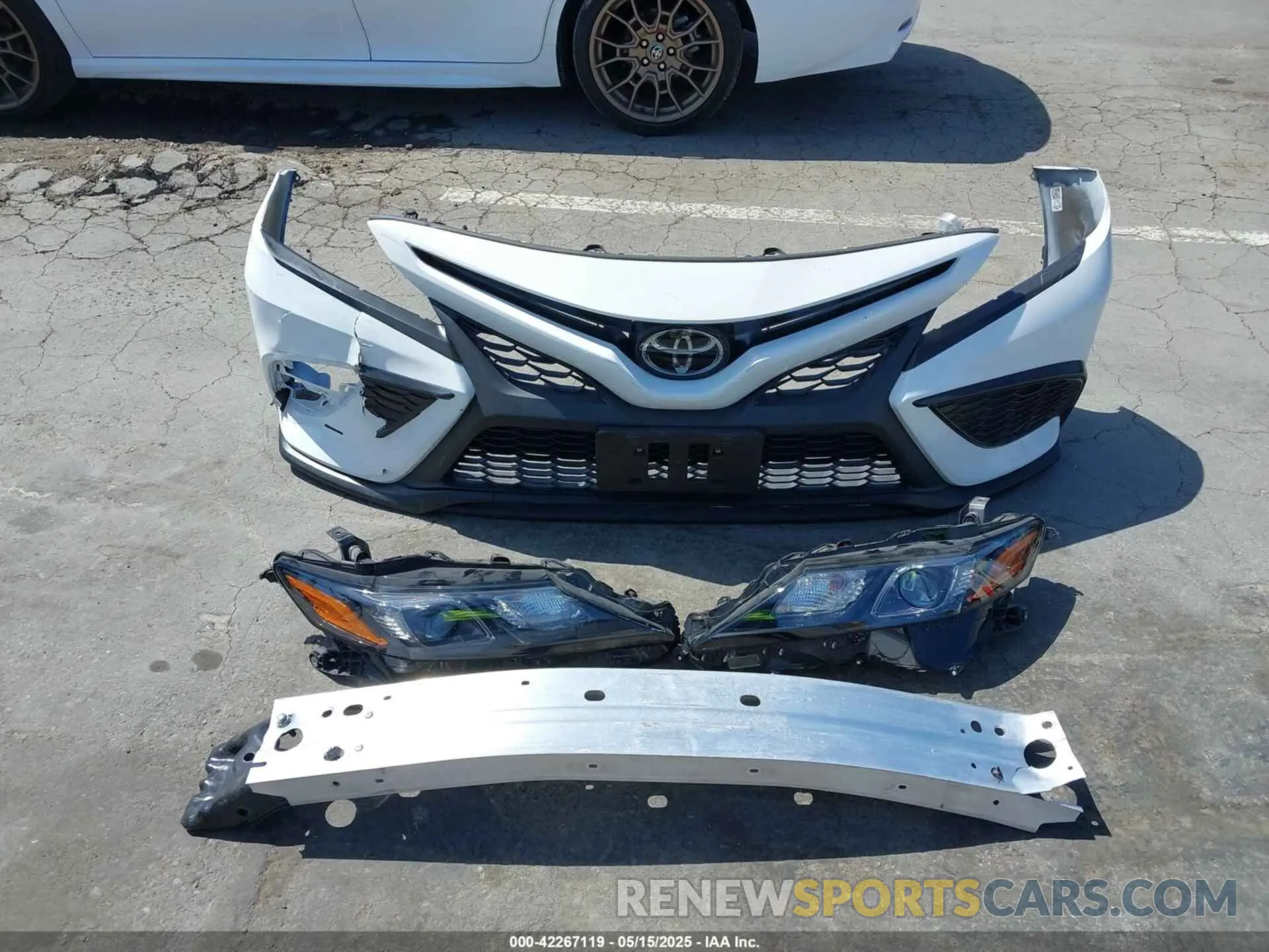 12 Фотография поврежденного автомобиля 4T1G11AK2PU088405 TOYOTA CAMRY 2023