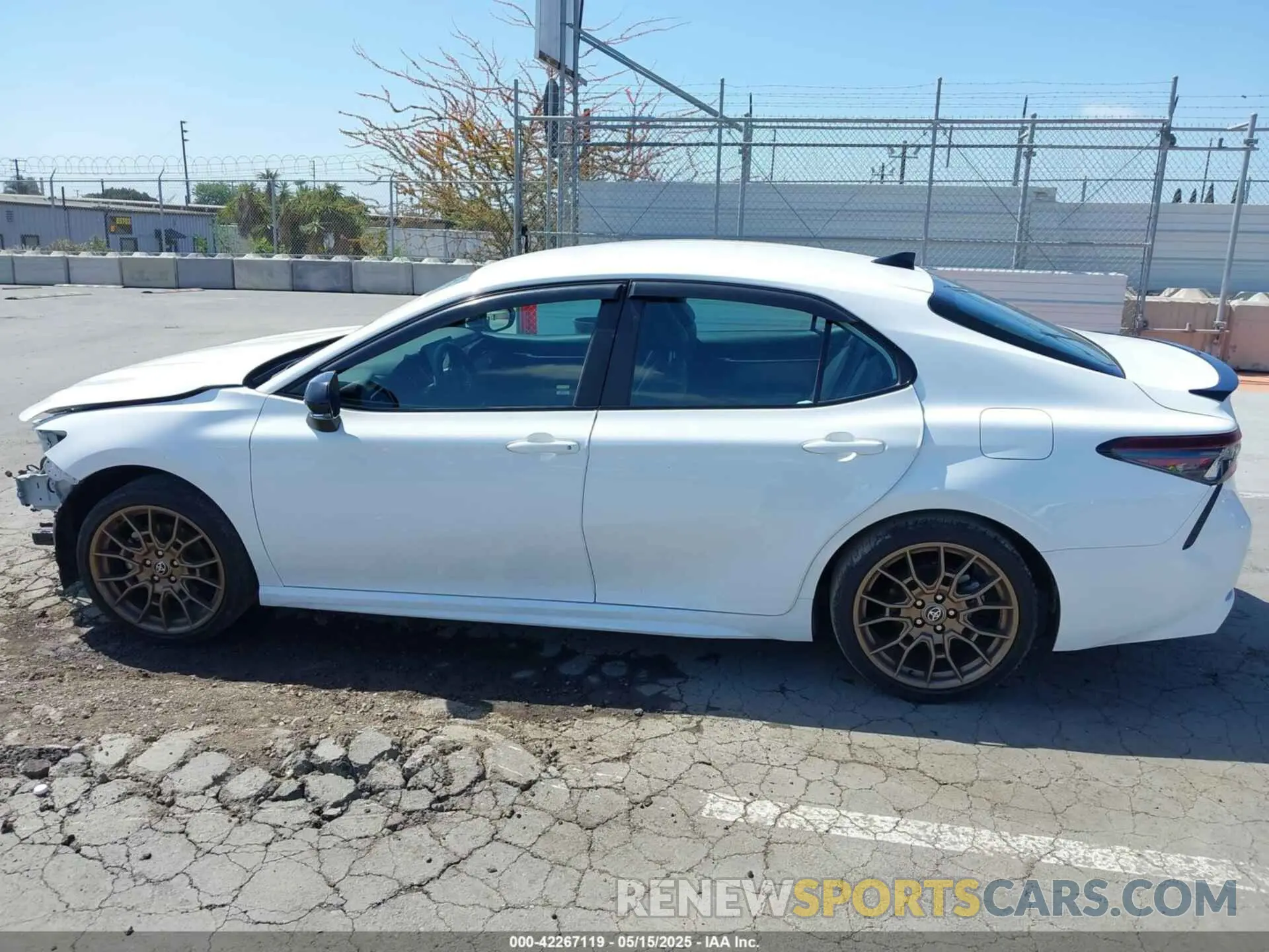 15 Фотография поврежденного автомобиля 4T1G11AK2PU088405 TOYOTA CAMRY 2023