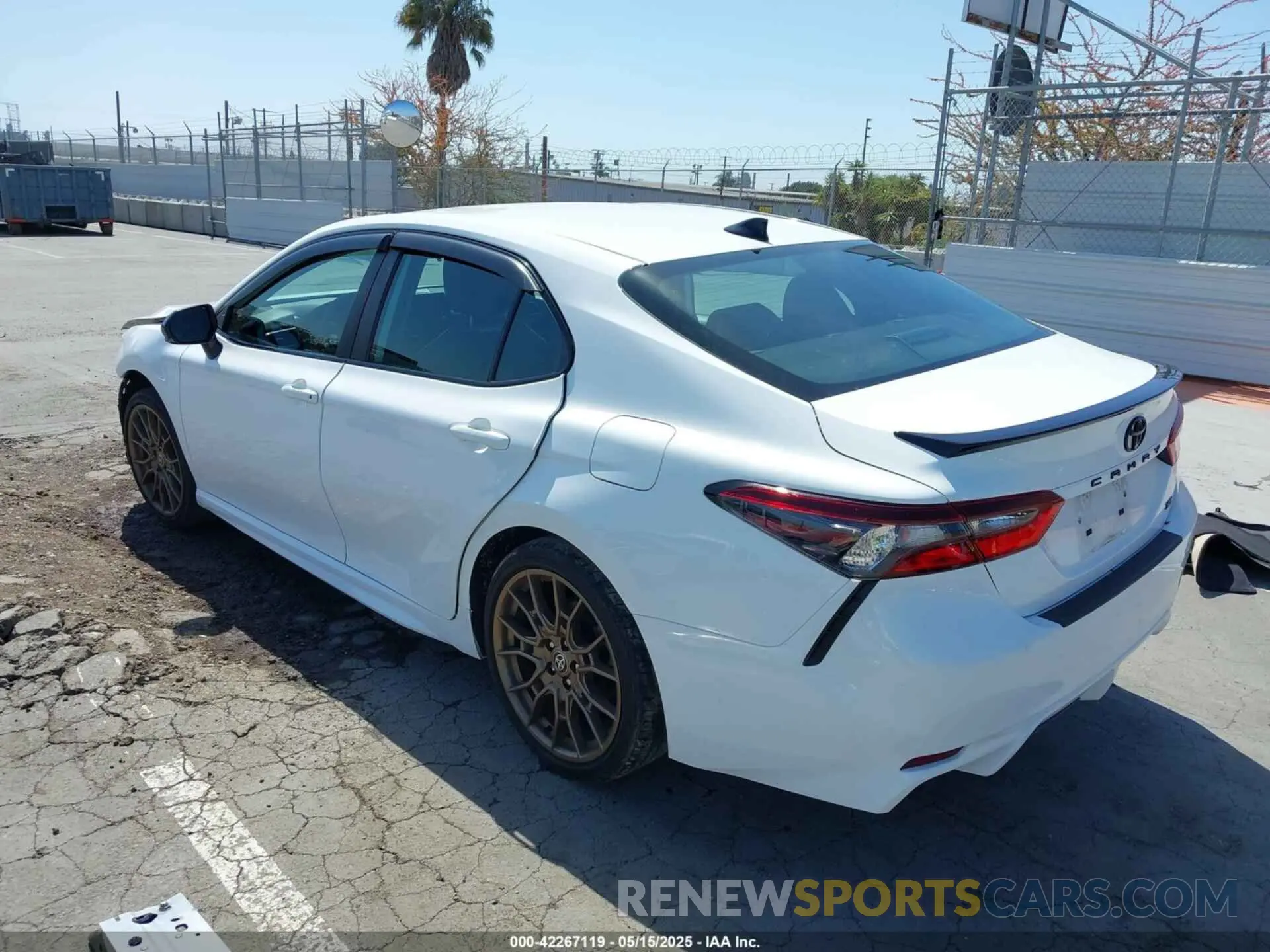 3 Фотография поврежденного автомобиля 4T1G11AK2PU088405 TOYOTA CAMRY 2023