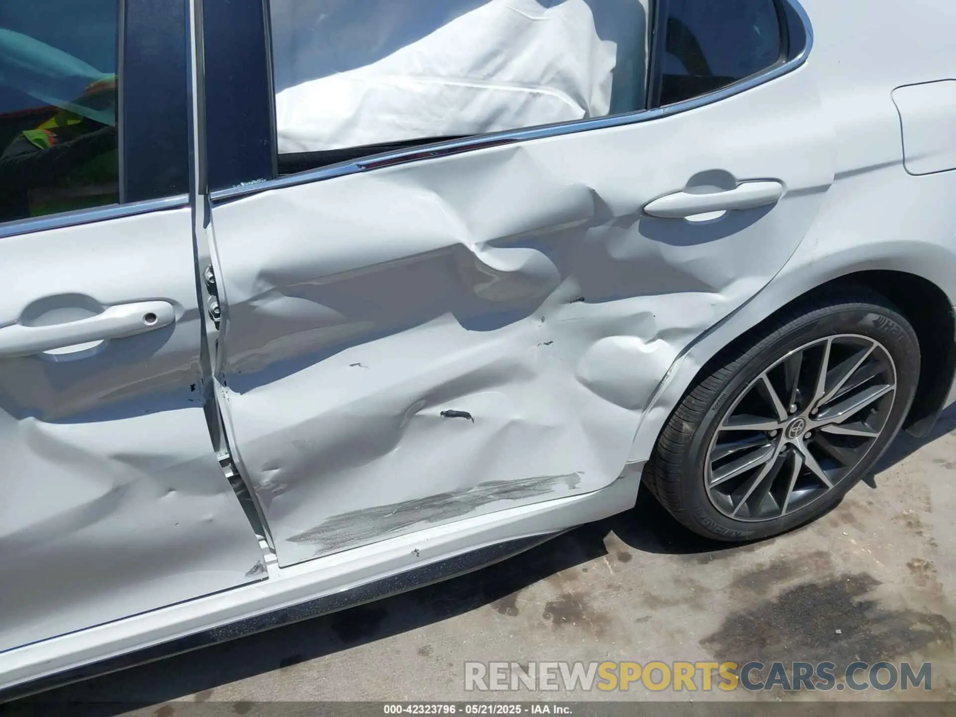 6 Photograph of a damaged car 4T1G11AK2PU171610 TOYOTA CAMRY 2023
