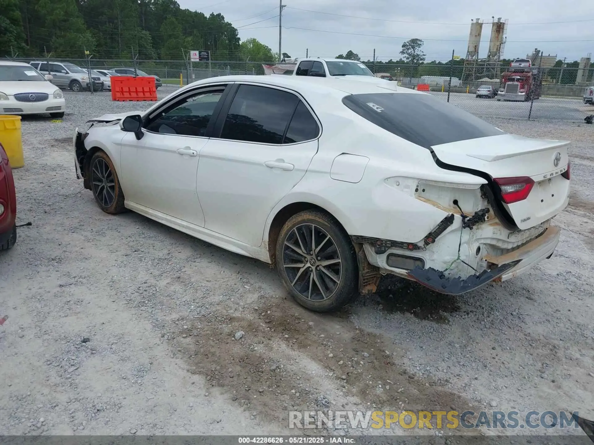 3 Фотография поврежденного автомобиля 4T1G11AK2PU726524 TOYOTA CAMRY 2023