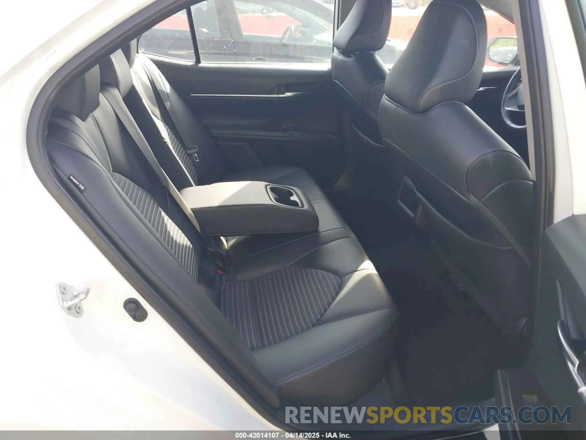 8 Фотография поврежденного автомобиля 4T1G11AK2PU749916 TOYOTA CAMRY 2023