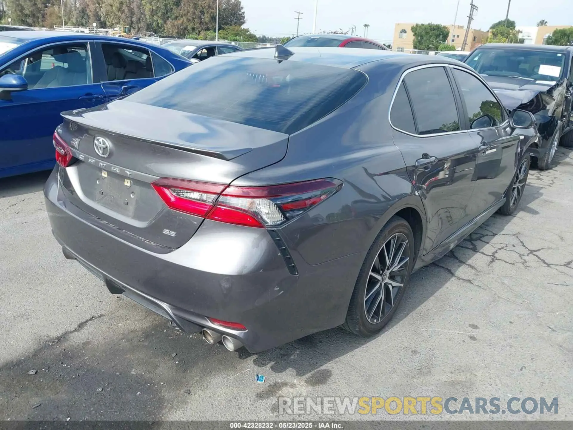 4 Photograph of a damaged car 4T1G11AK2PU806759 TOYOTA CAMRY 2023
