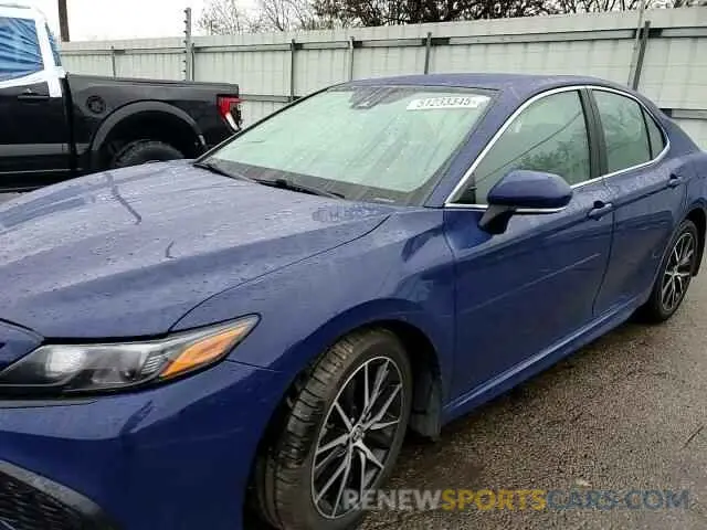 11 Photograph of a damaged car 4T1G11AK3PU131181 TOYOTA CAMRY 2023