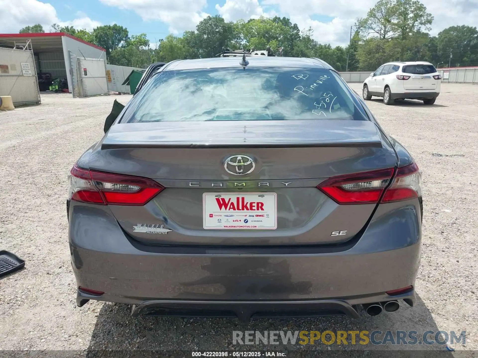 17 Photograph of a damaged car 4T1G11AK3PU736513 TOYOTA CAMRY 2023