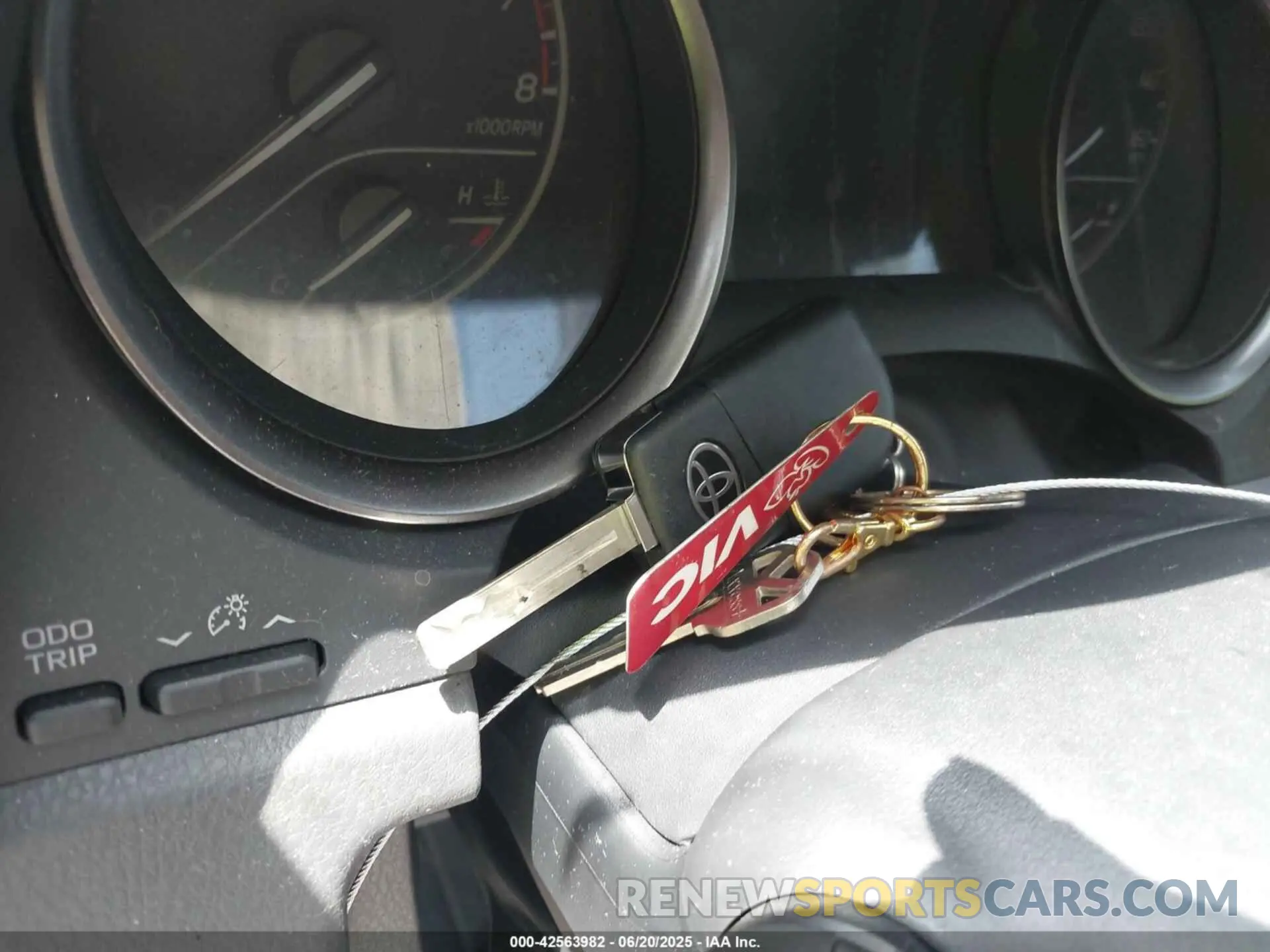 11 Фотография поврежденного автомобиля 4T1G11AK3PU749150 TOYOTA CAMRY 2023