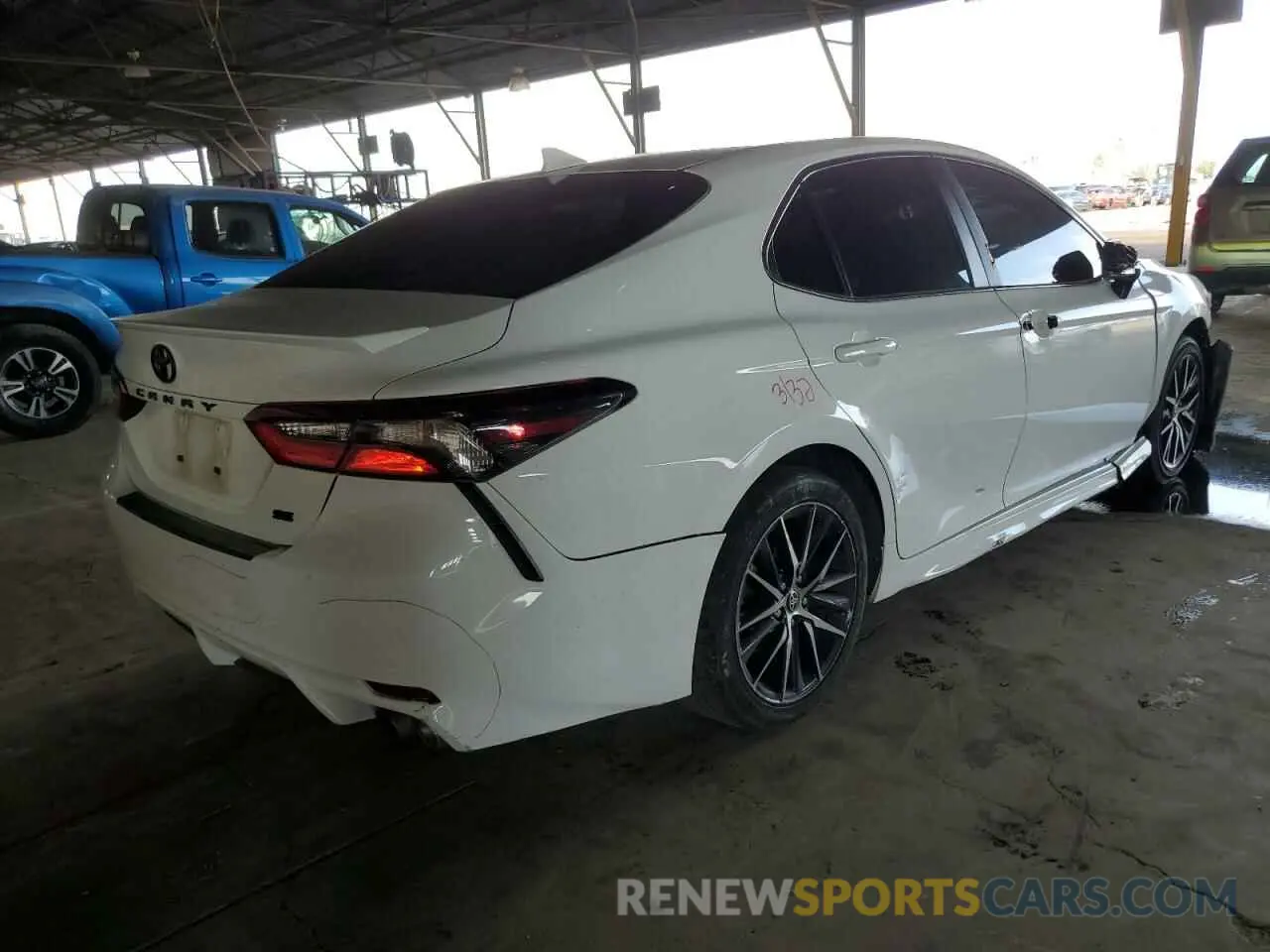 3 Photograph of a damaged car 4T1G11AK3PU751545 TOYOTA CAMRY 2023