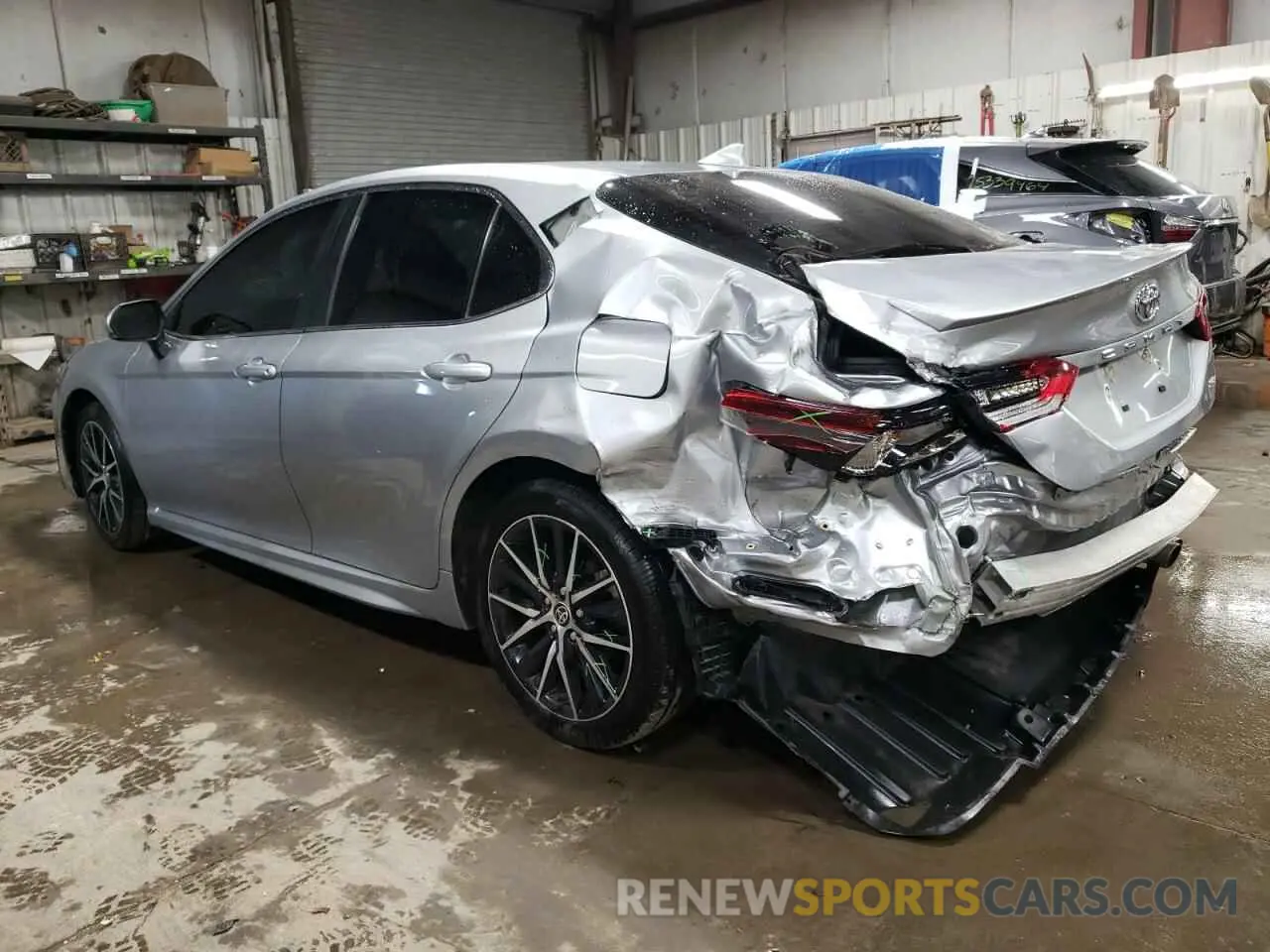 2 Фотография поврежденного автомобиля 4T1G11AK3PU807709 TOYOTA CAMRY 2023