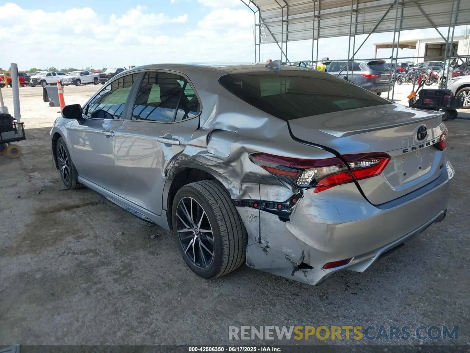 3 Photograph of a damaged car 4T1G11AK3PU814286 TOYOTA CAMRY 2023