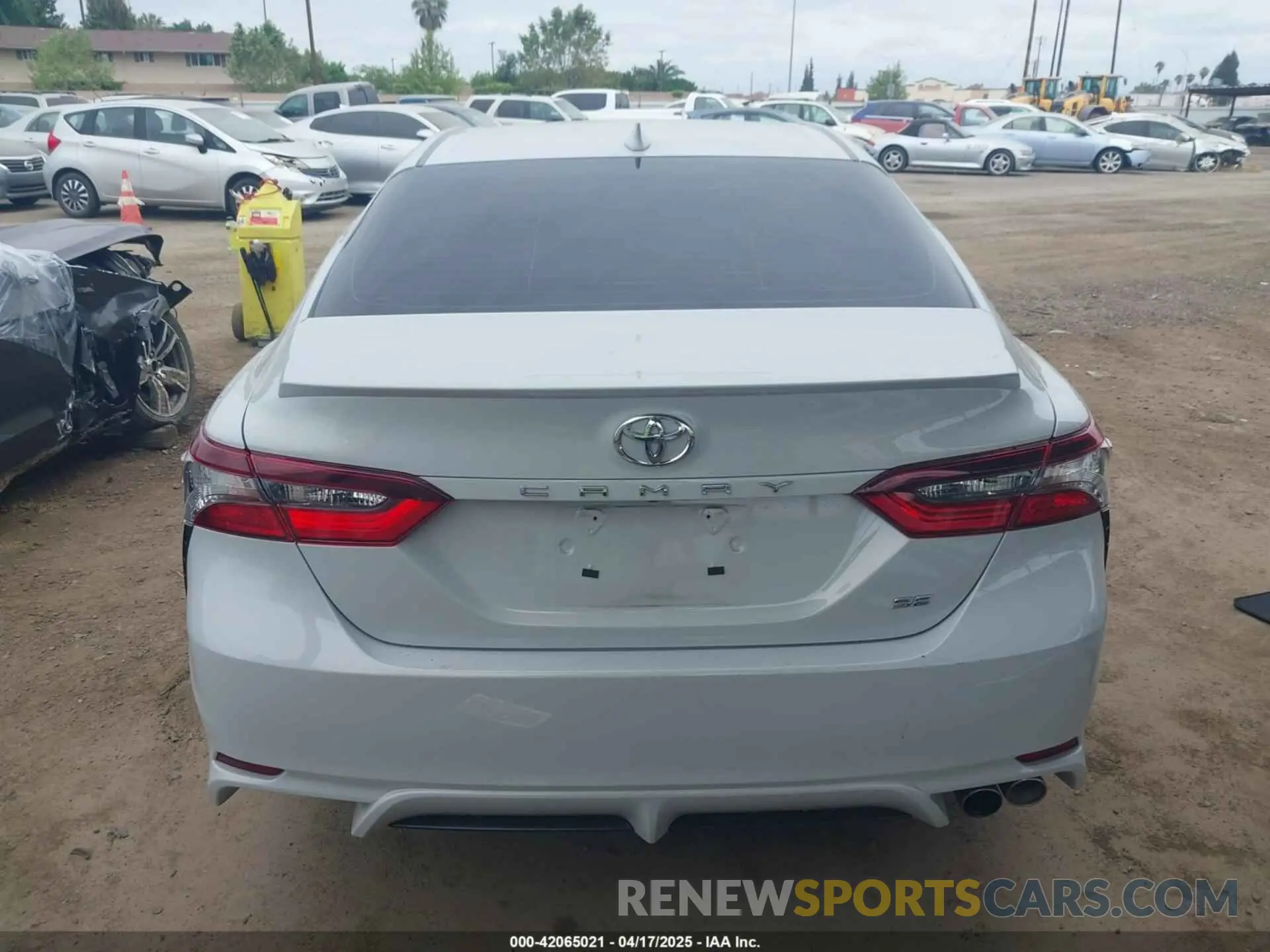 17 Фотография поврежденного автомобиля 4T1G11AK4PU106175 TOYOTA CAMRY 2023