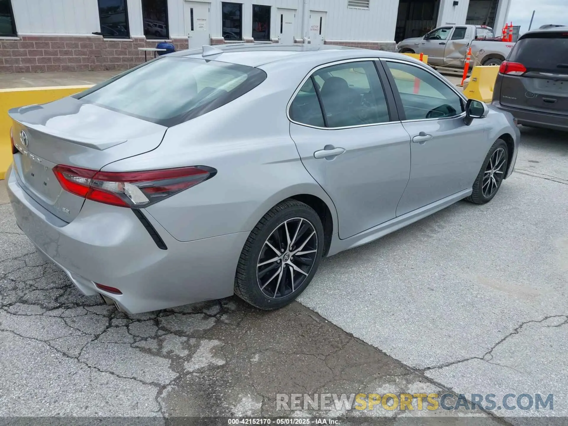 4 Photograph of a damaged car 4T1G11AK4PU736195 TOYOTA CAMRY 2023