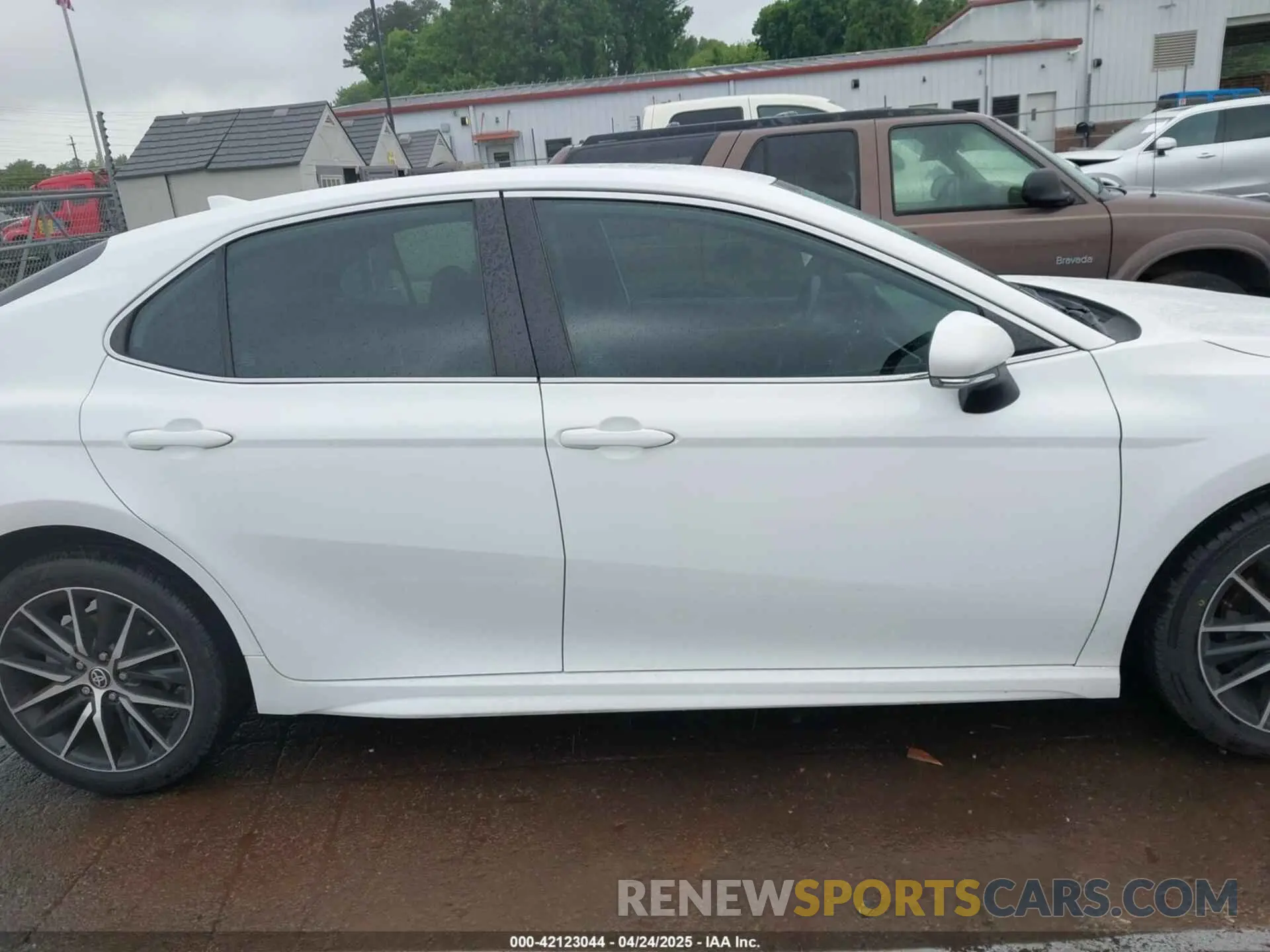 13 Photograph of a damaged car 4T1G11AK4PU738724 TOYOTA CAMRY 2023