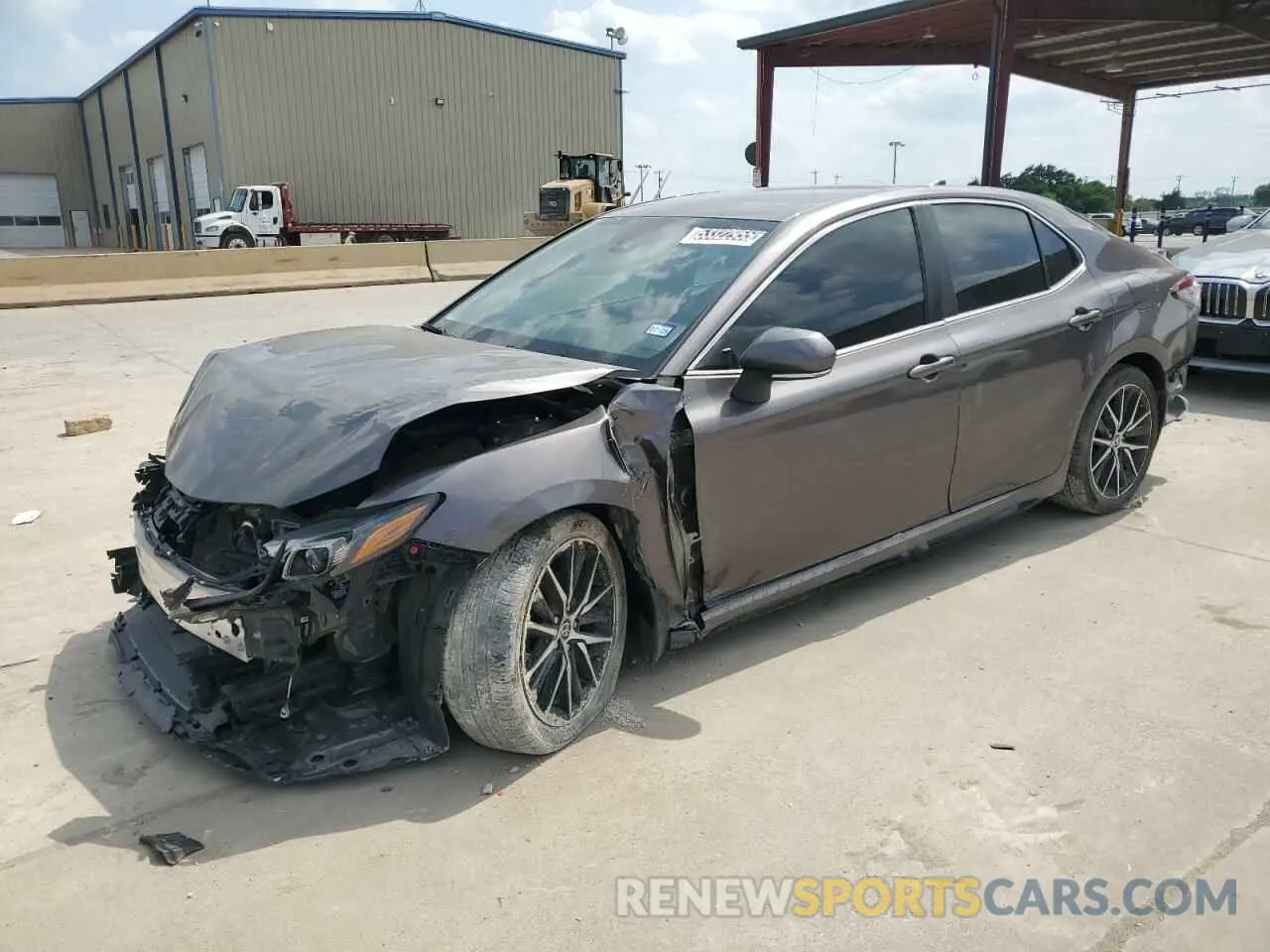 1 Фотография поврежденного автомобиля 4T1G11AK4PU822509 TOYOTA CAMRY 2023