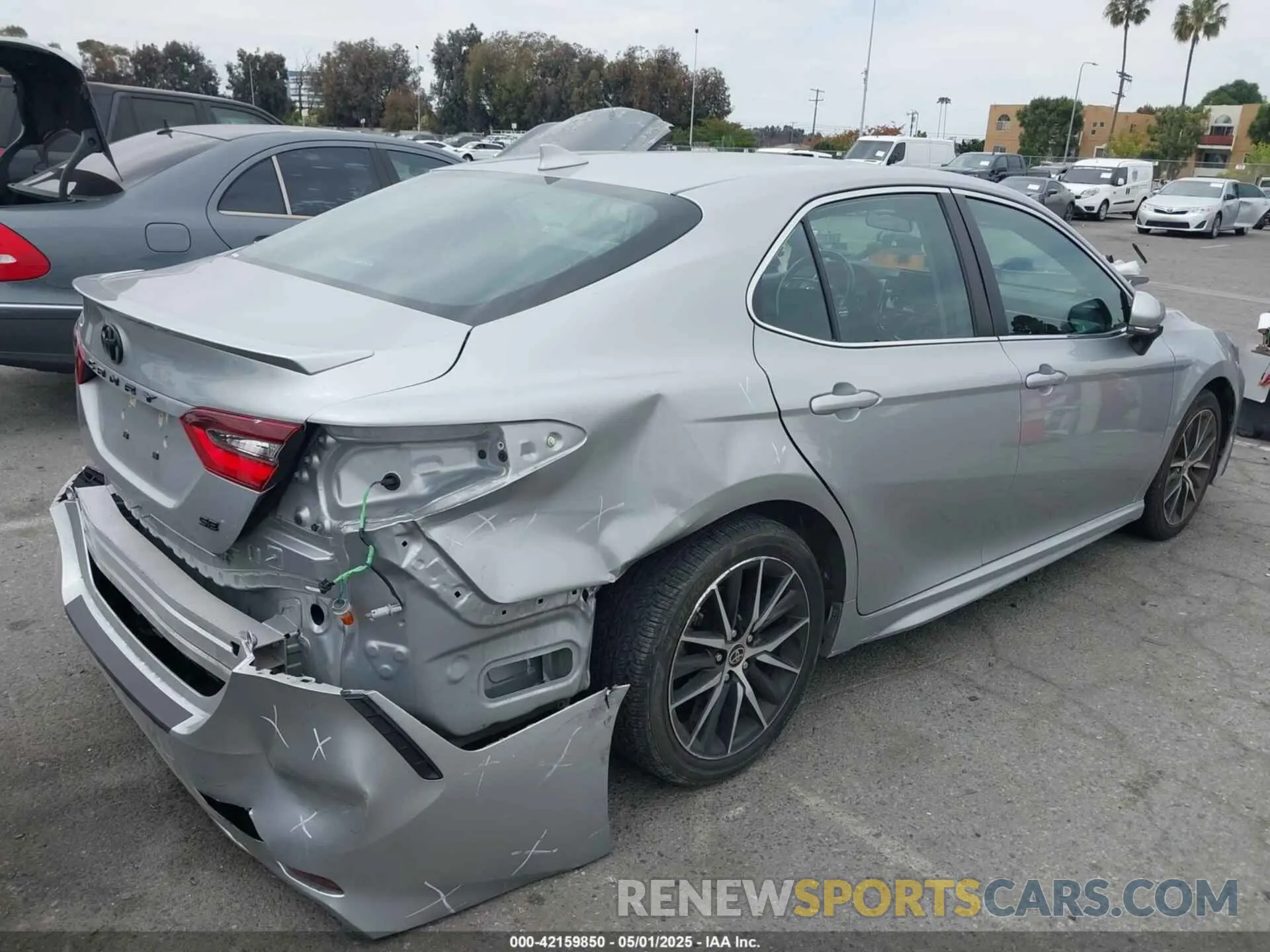 4 Photograph of a damaged car 4T1G11AK5PU101812 TOYOTA CAMRY 2023