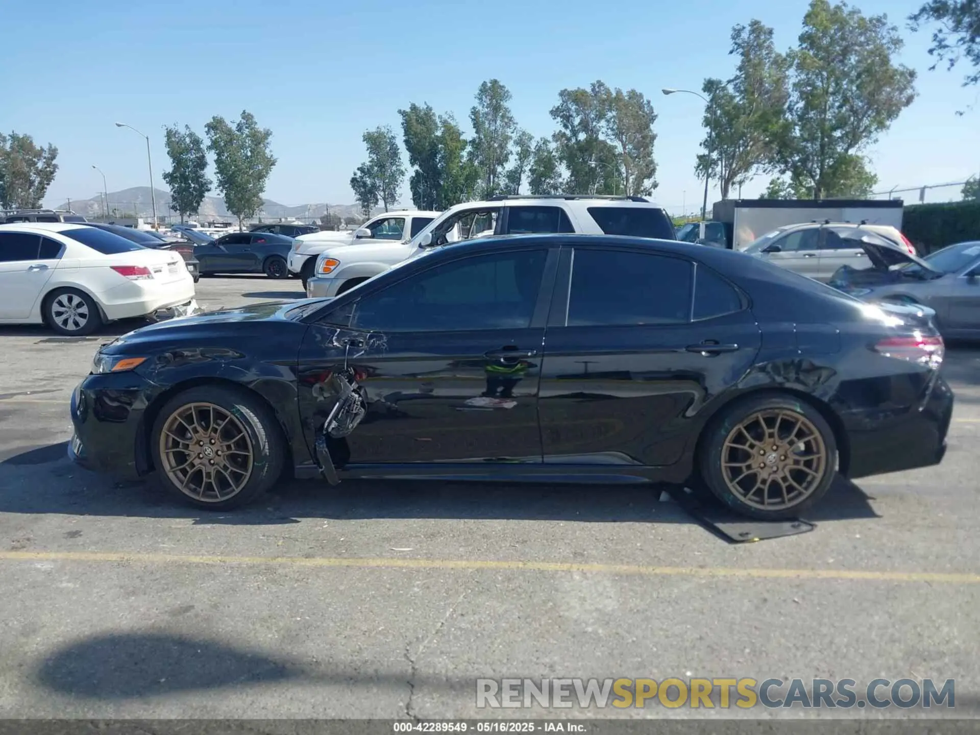 14 Photograph of a damaged car 4T1G11AK5PU142800 TOYOTA CAMRY 2023