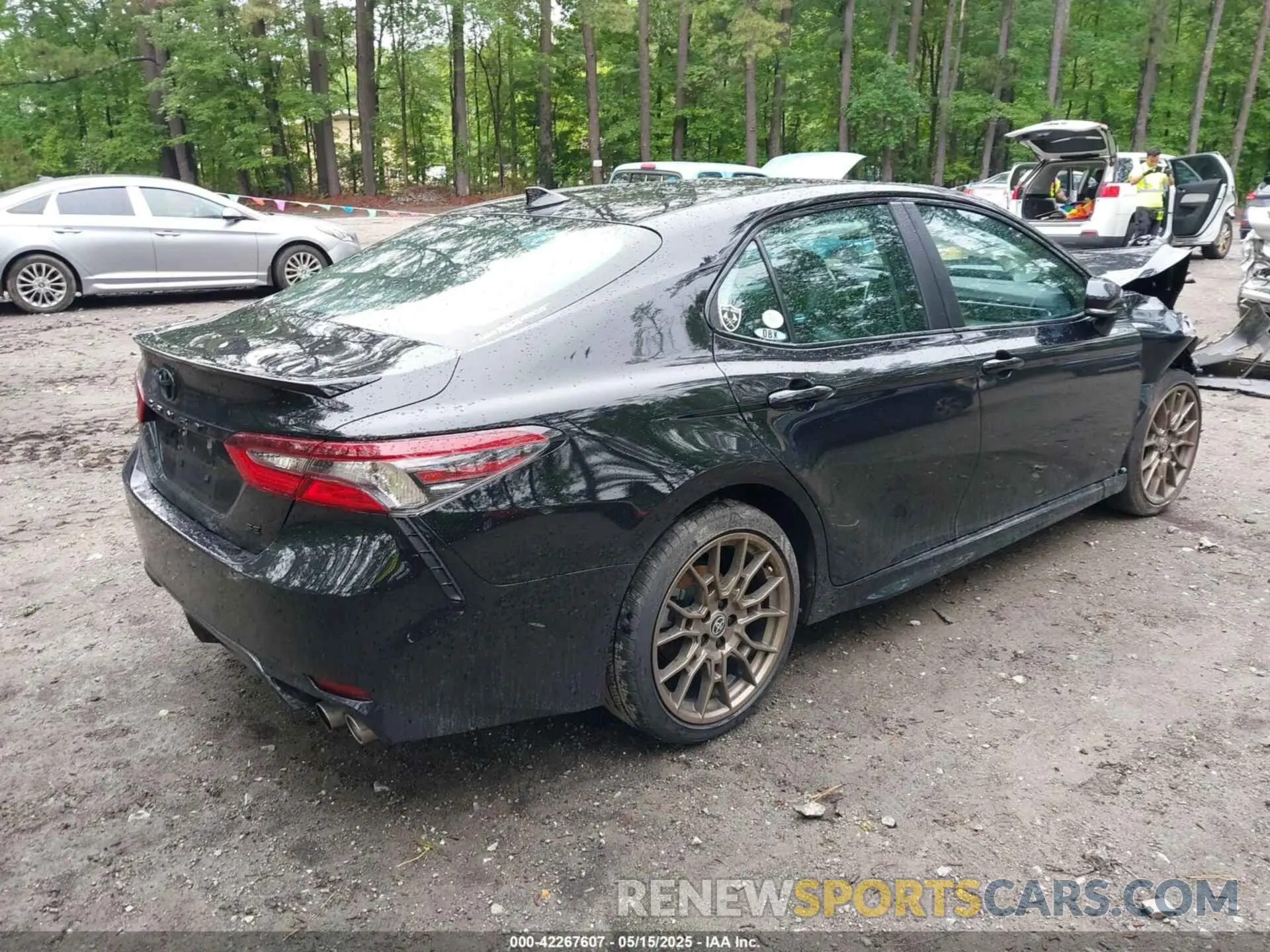 4 Photograph of a damaged car 4T1G11AK5PU169818 TOYOTA CAMRY 2023