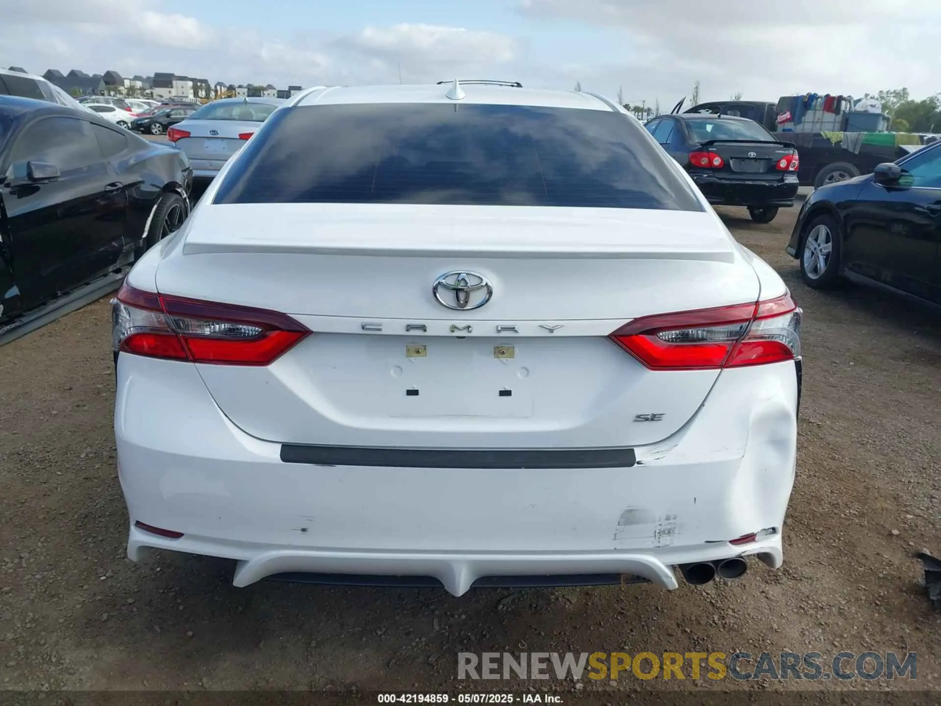 17 Фотография поврежденного автомобиля 4T1G11AK5PU764698 TOYOTA CAMRY 2023